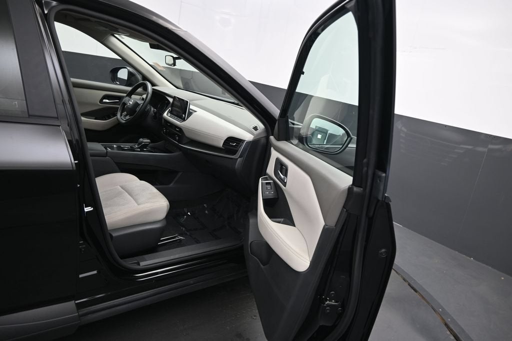 2025 Nissan Rogue SV FWD