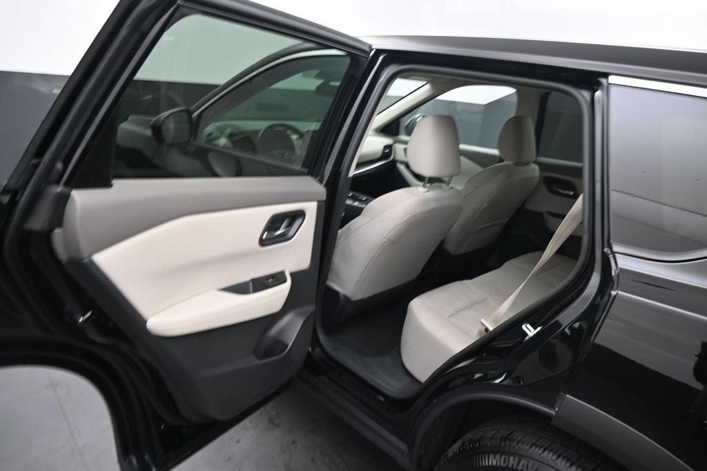 2025 Nissan Rogue SV FWD