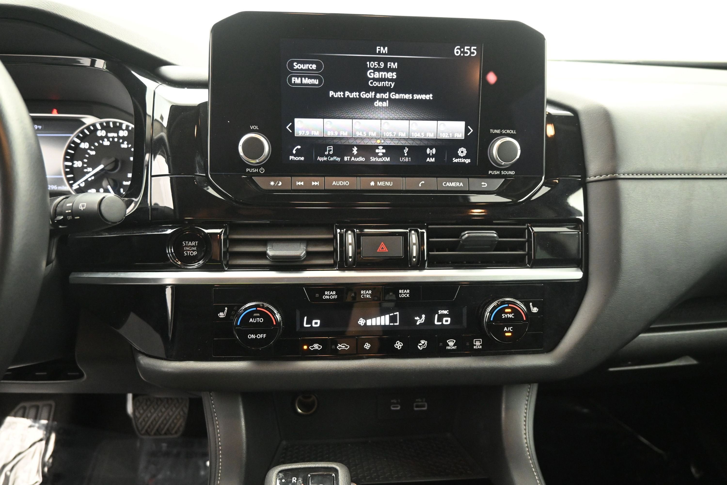 2025 Nissan Pathfinder SV 4WD