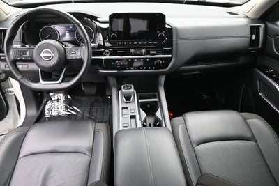 2024 Nissan Pathfinder SL FWD