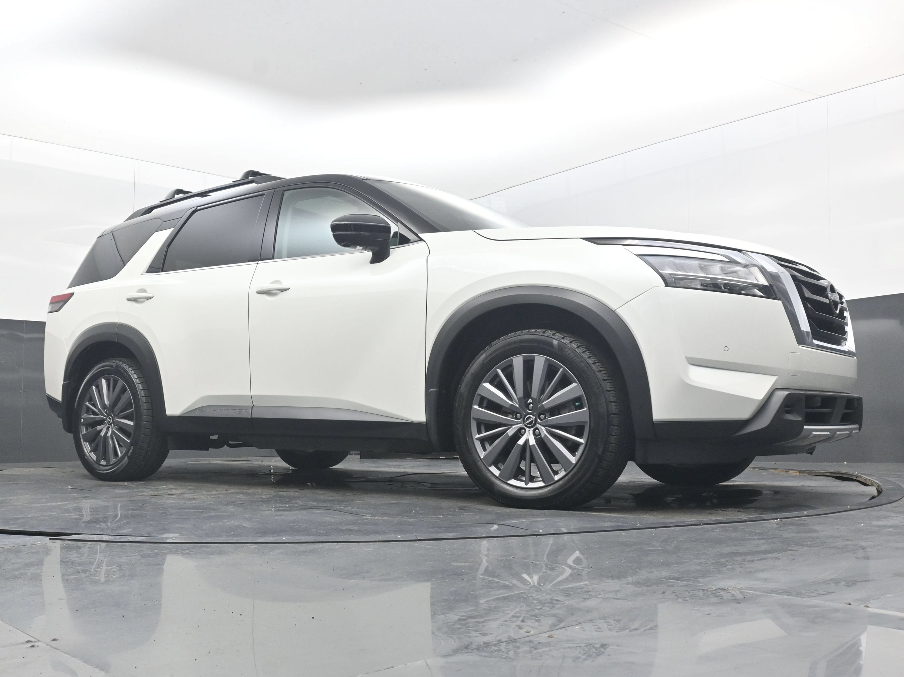 2024 Nissan Pathfinder SL FWD