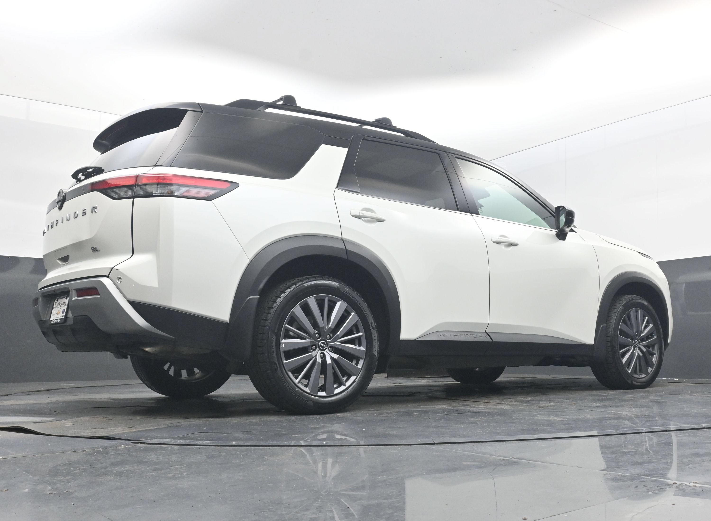 2024 Nissan Pathfinder SL FWD