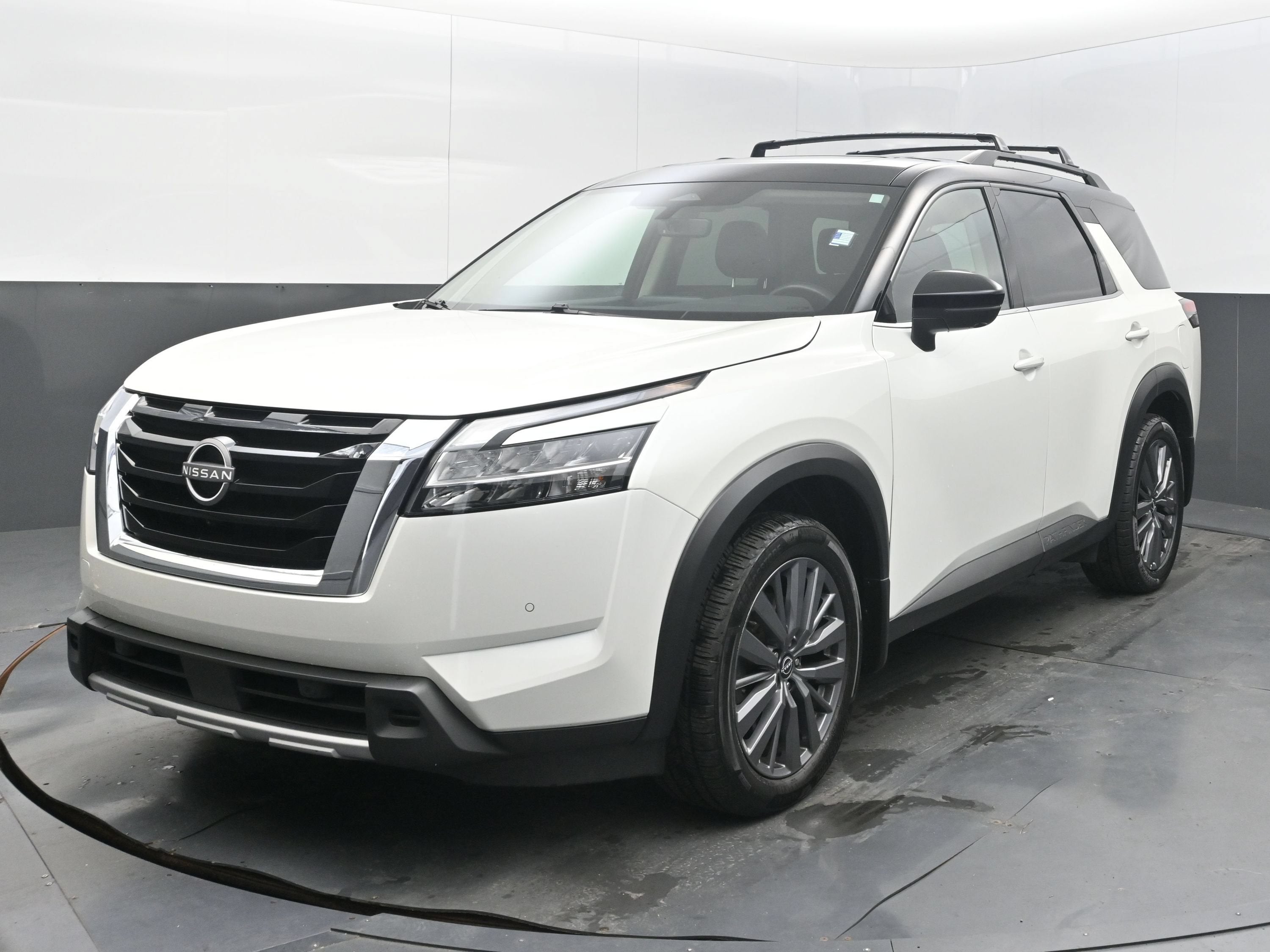 2024 Nissan Pathfinder SL FWD