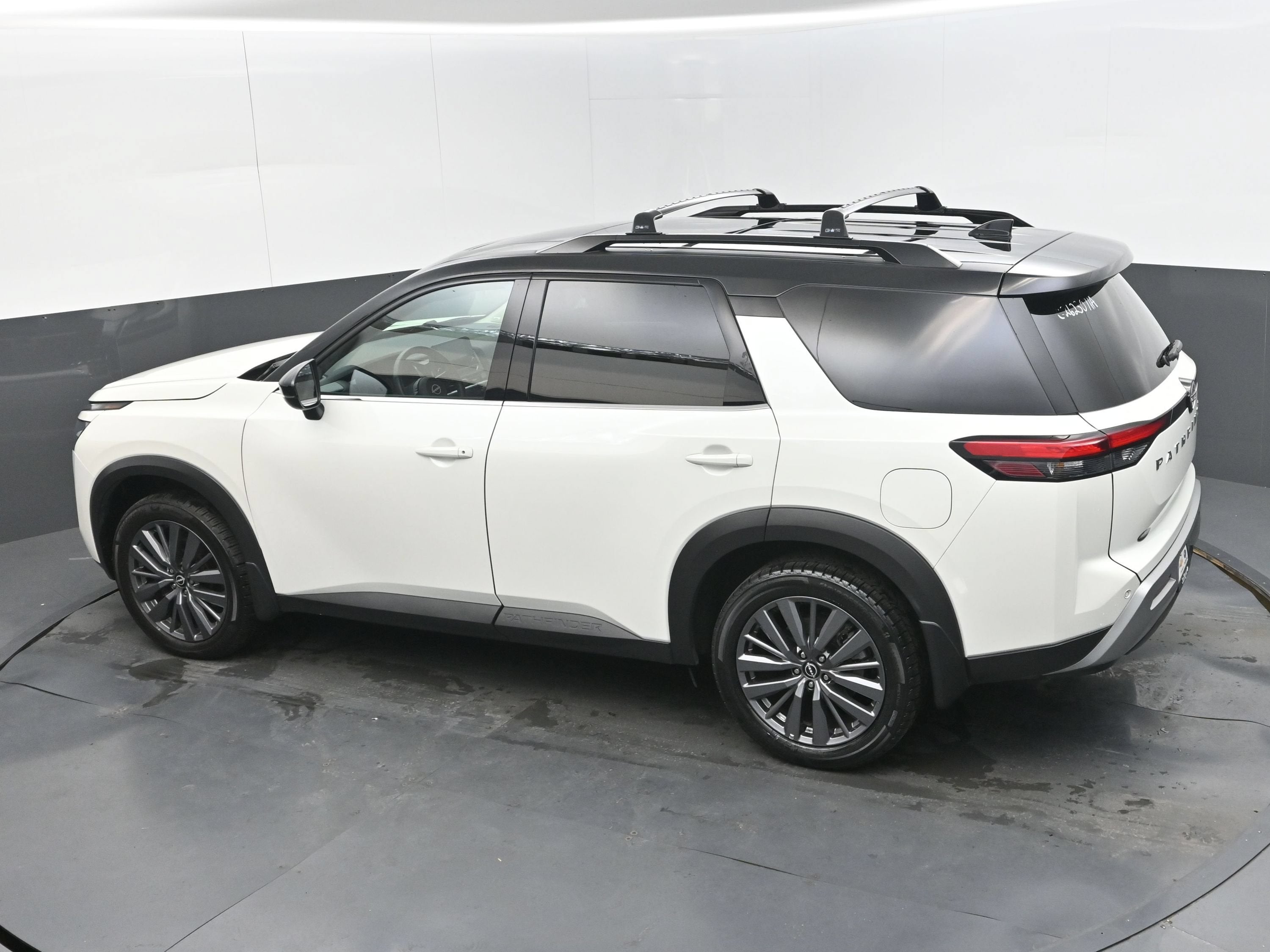 2024 Nissan Pathfinder SL FWD