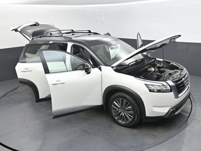 2024 Nissan Pathfinder SL FWD