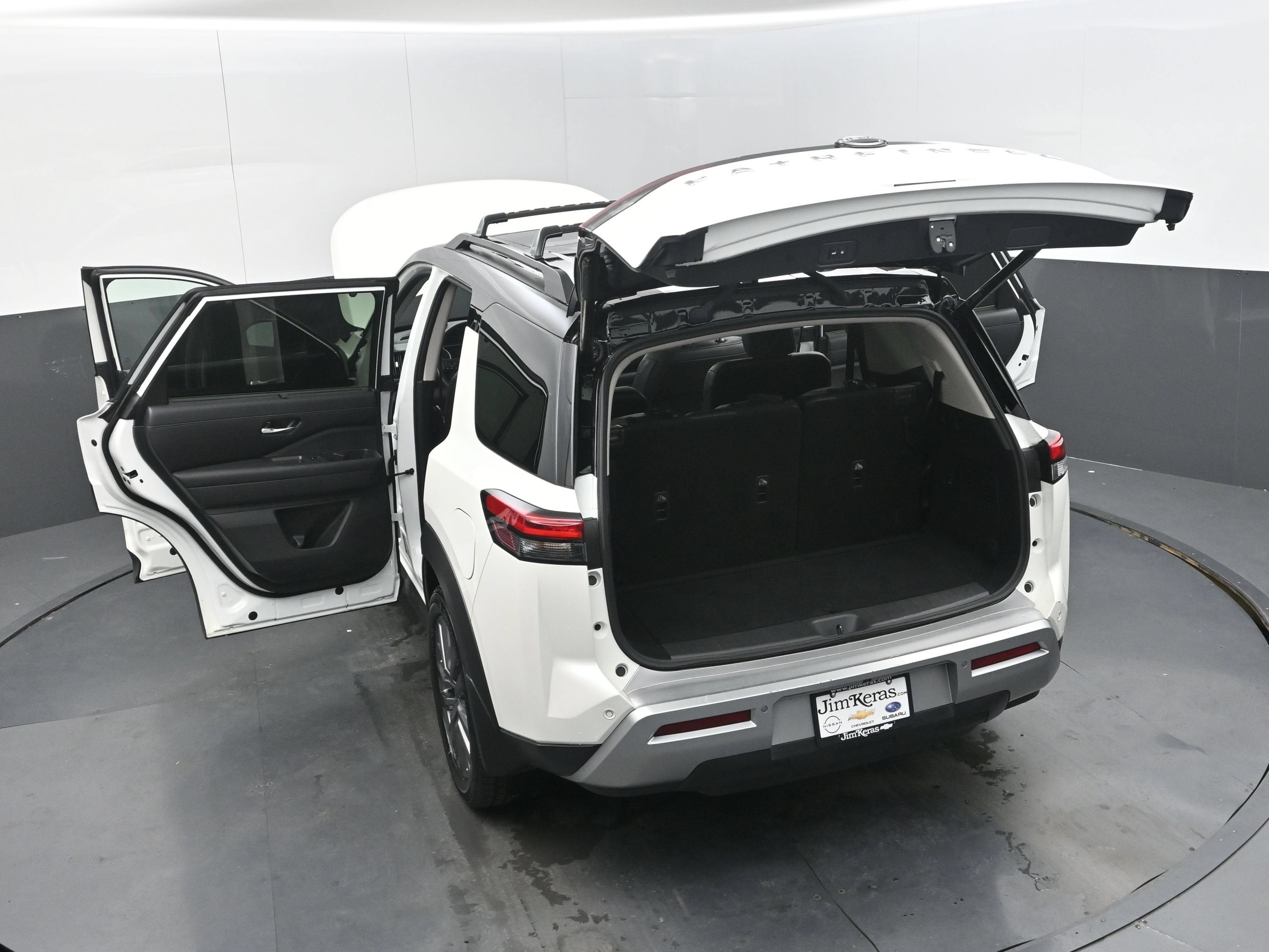 2024 Nissan Pathfinder SL FWD