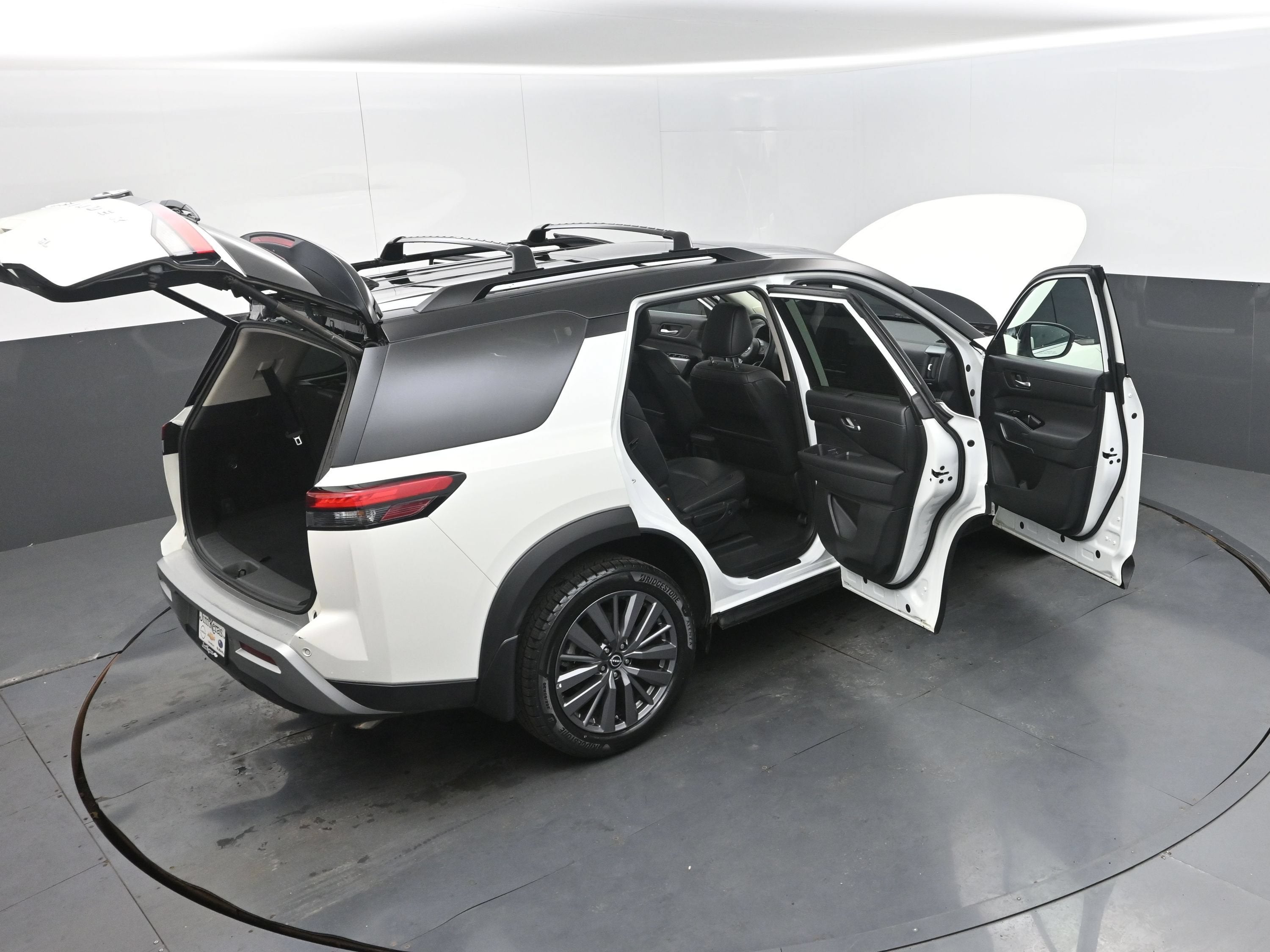 2024 Nissan Pathfinder SL FWD