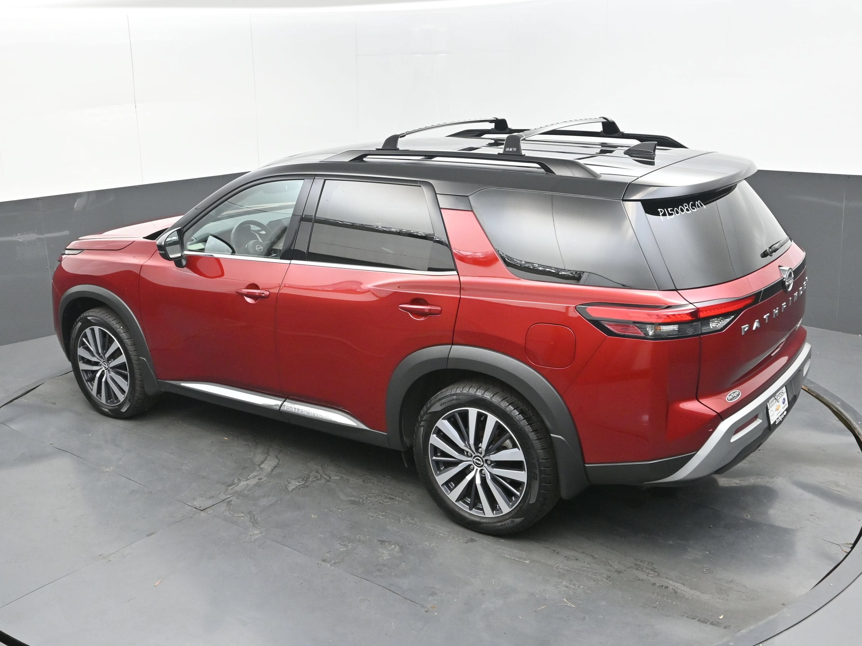 2022 Nissan Pathfinder Platinum 2WD