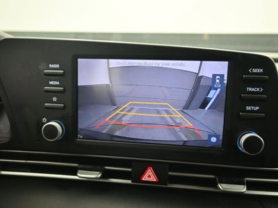 2022 Hyundai Elantra SE