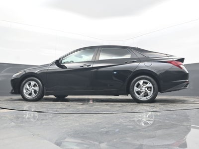 2022 Hyundai Elantra SE