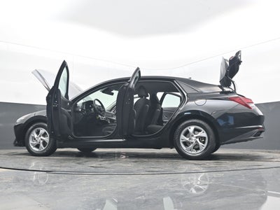 2022 Hyundai Elantra SE