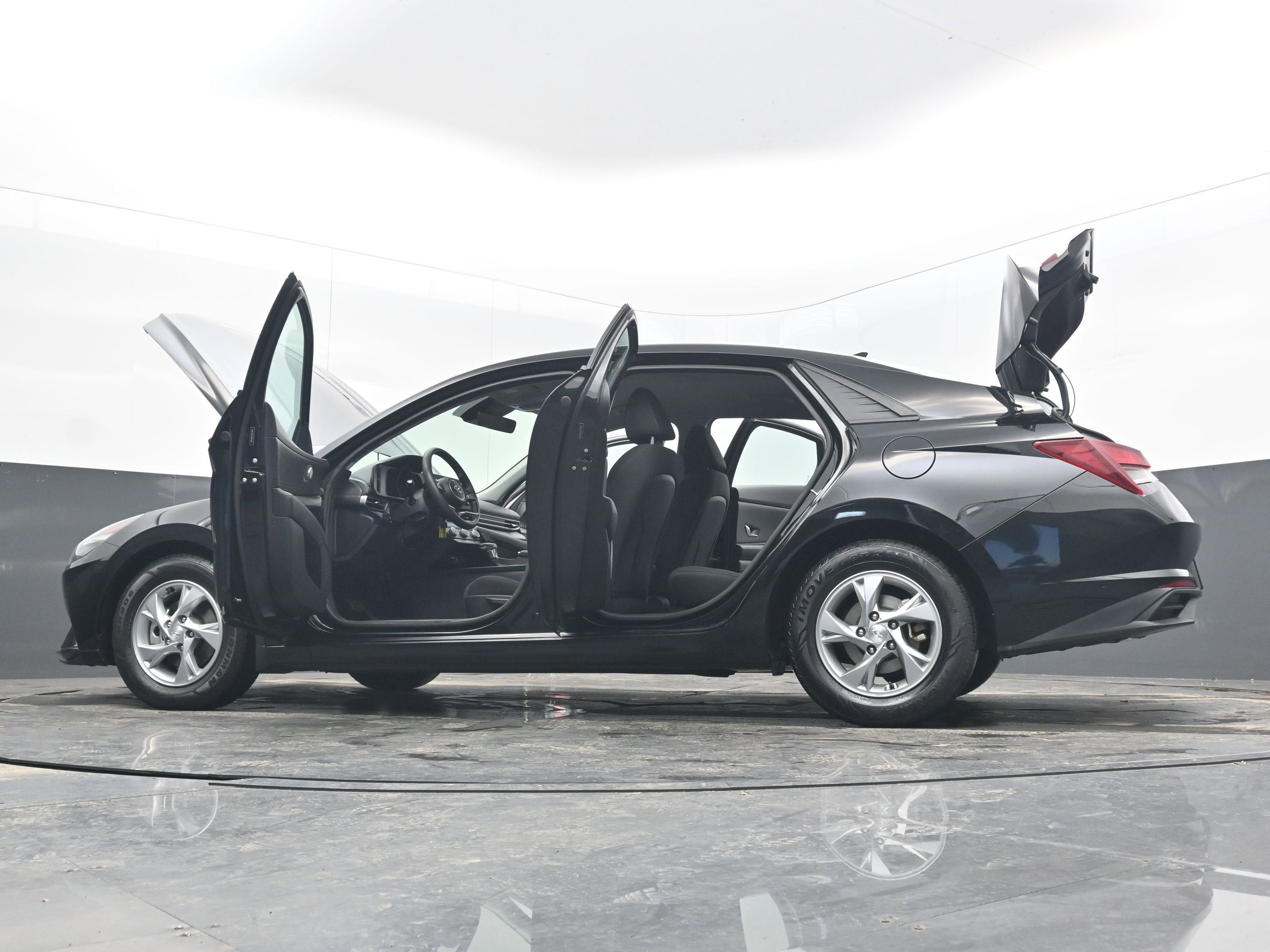 2022 Hyundai Elantra SE