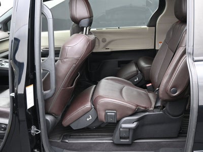 2022 Toyota Sienna Platinum
