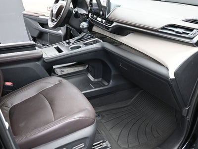 2022 Toyota Sienna Platinum