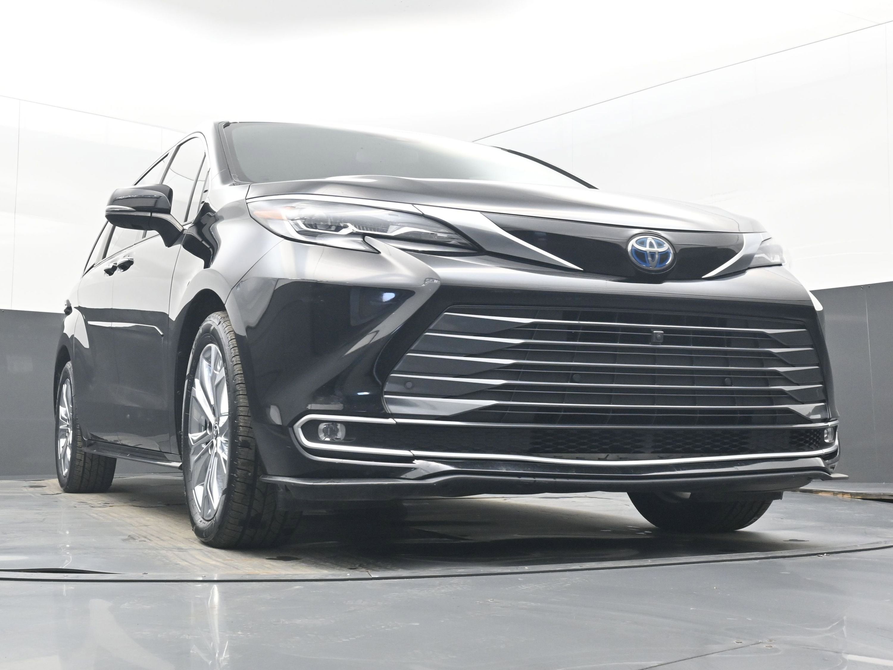 2022 Toyota Sienna Platinum