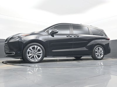 2022 Toyota Sienna Platinum