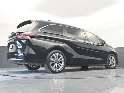 2022 Toyota Sienna Platinum