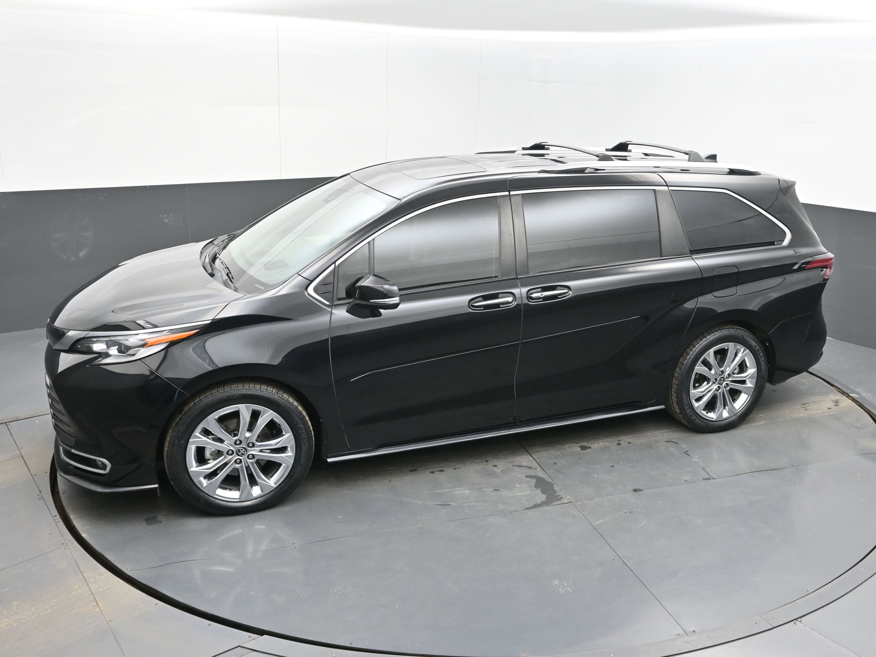 2022 Toyota Sienna Platinum