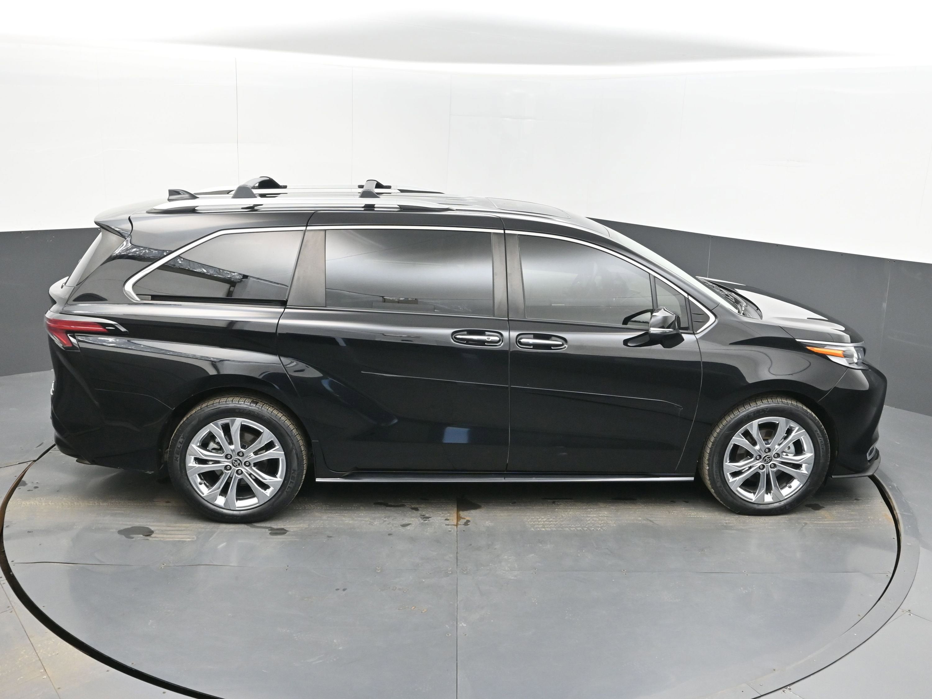 2022 Toyota Sienna Platinum