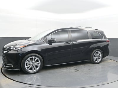 2022 Toyota Sienna Platinum