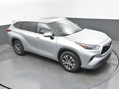 2022 Toyota Highlander Hybrid XLE
