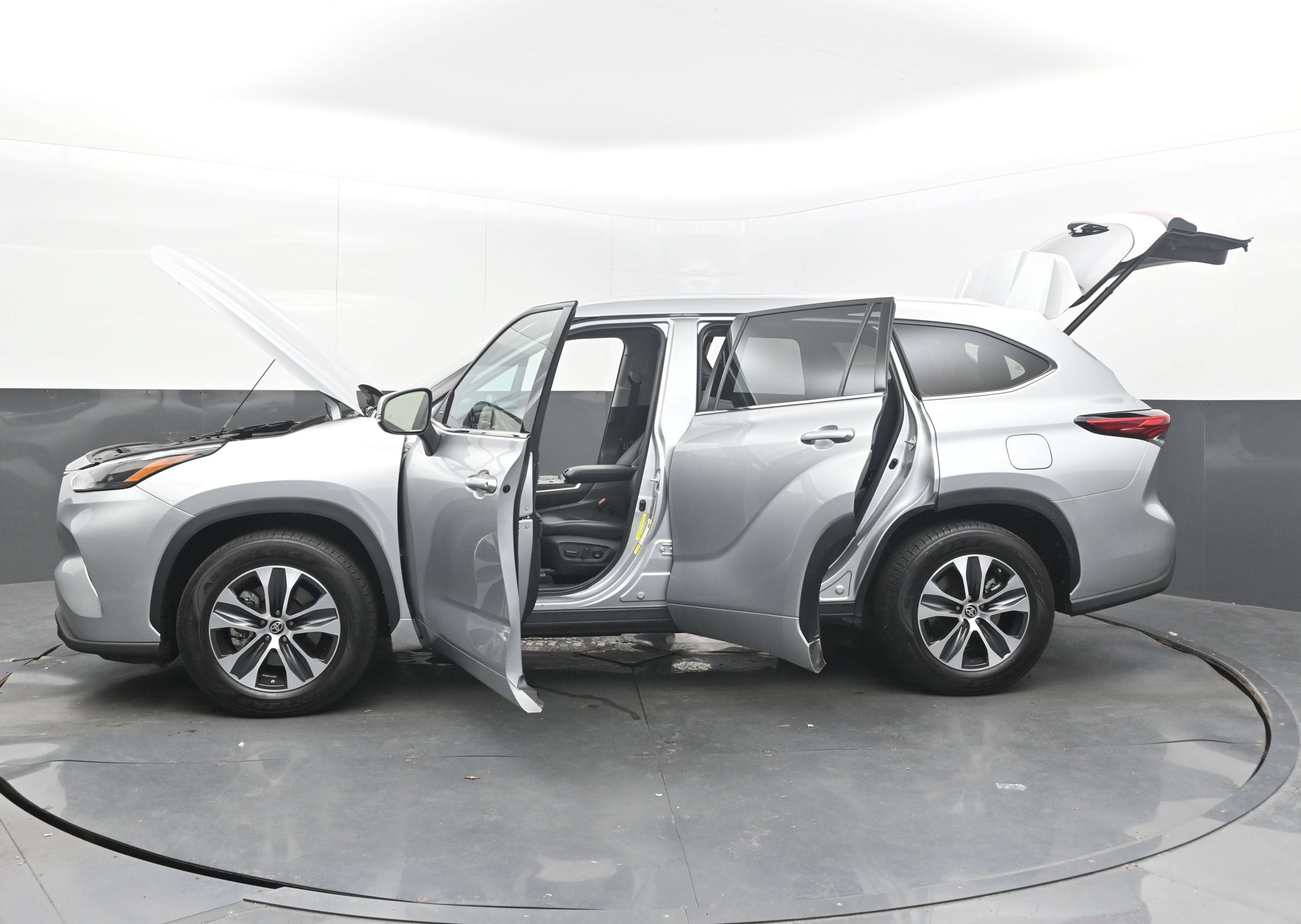 2022 Toyota Highlander Hybrid XLE