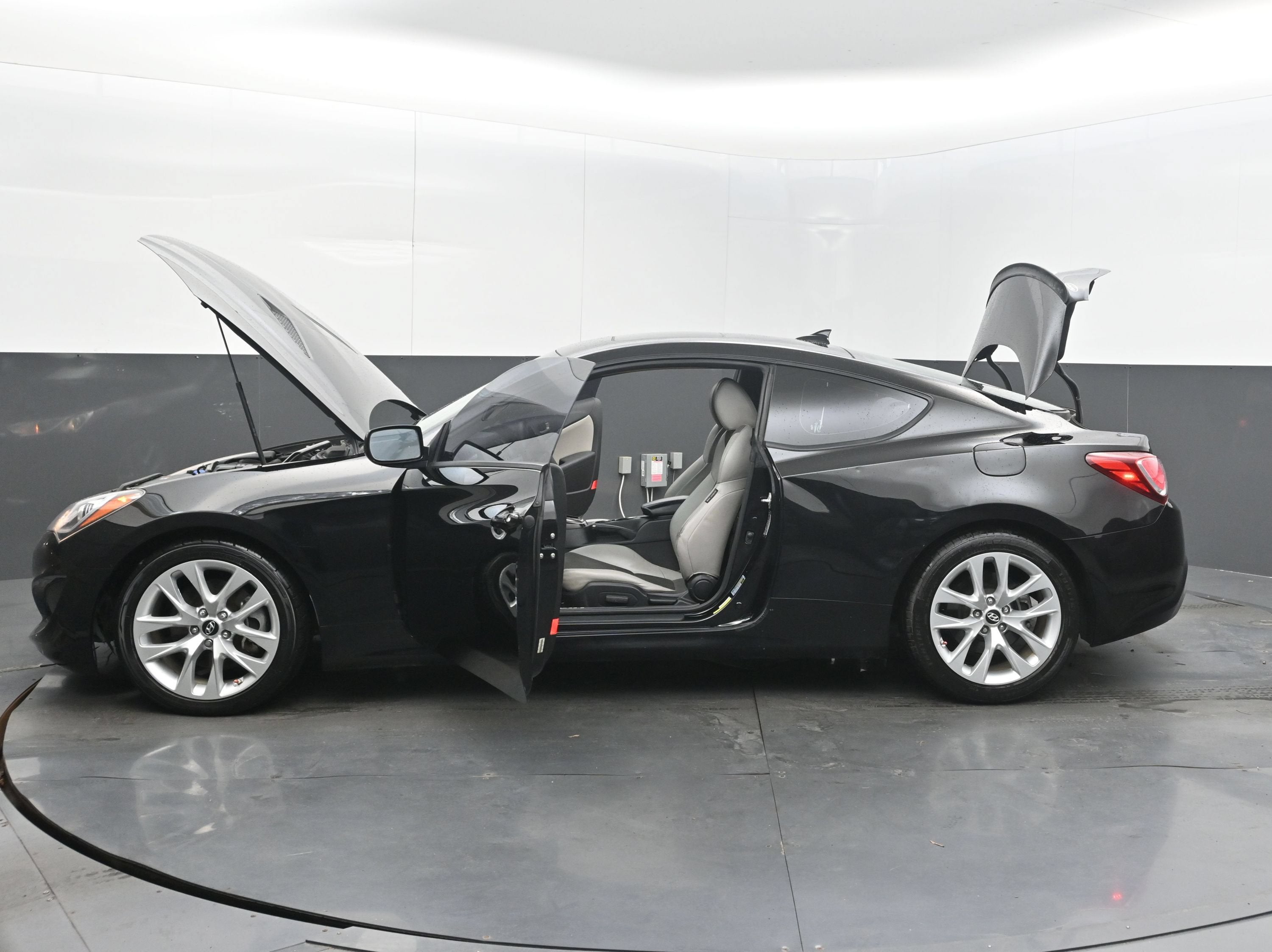 2013 Hyundai Genesis Coupe 2.0T Premium