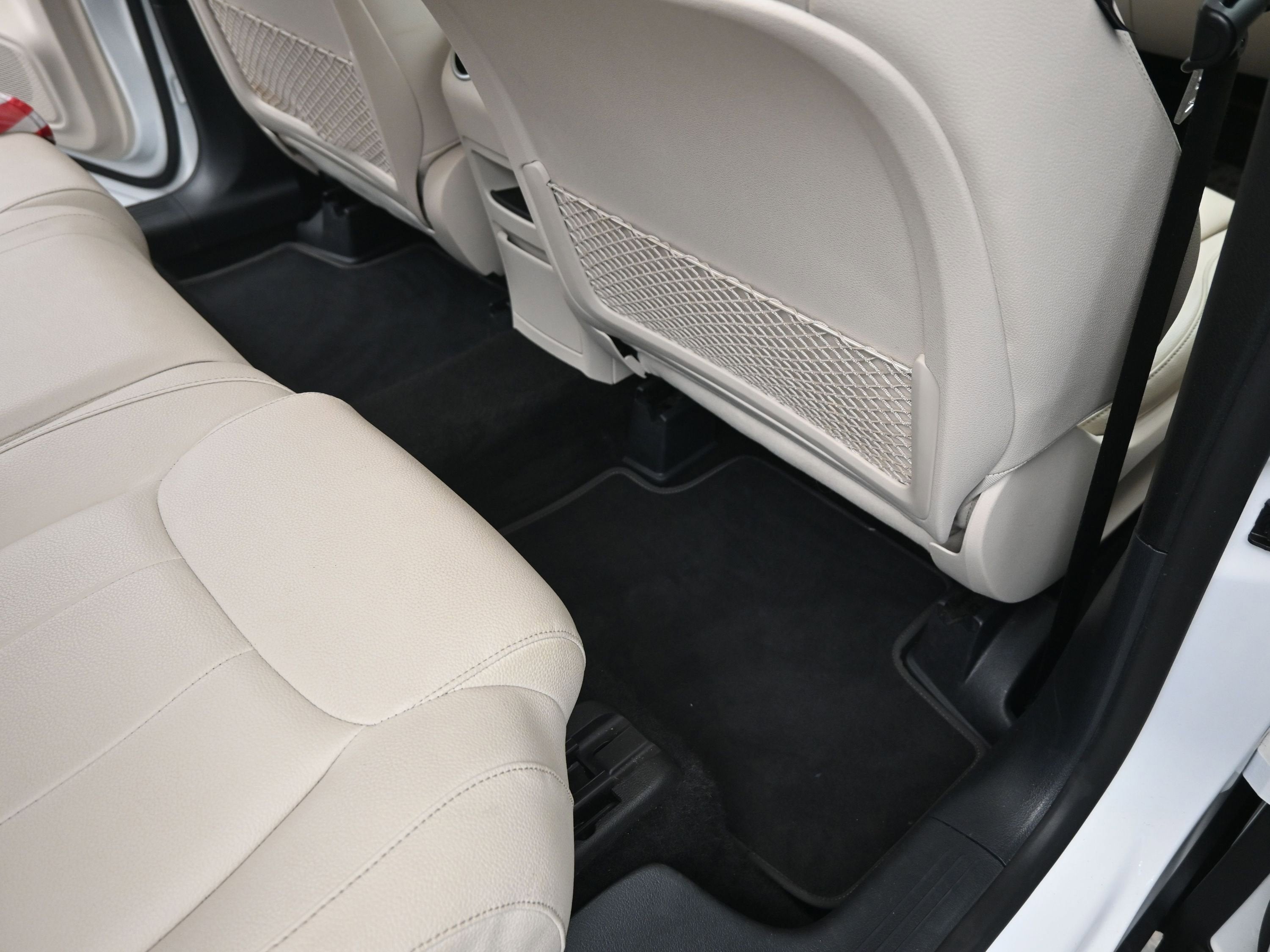 2023 Mercedes-Benz GLB 250 4MATIC®