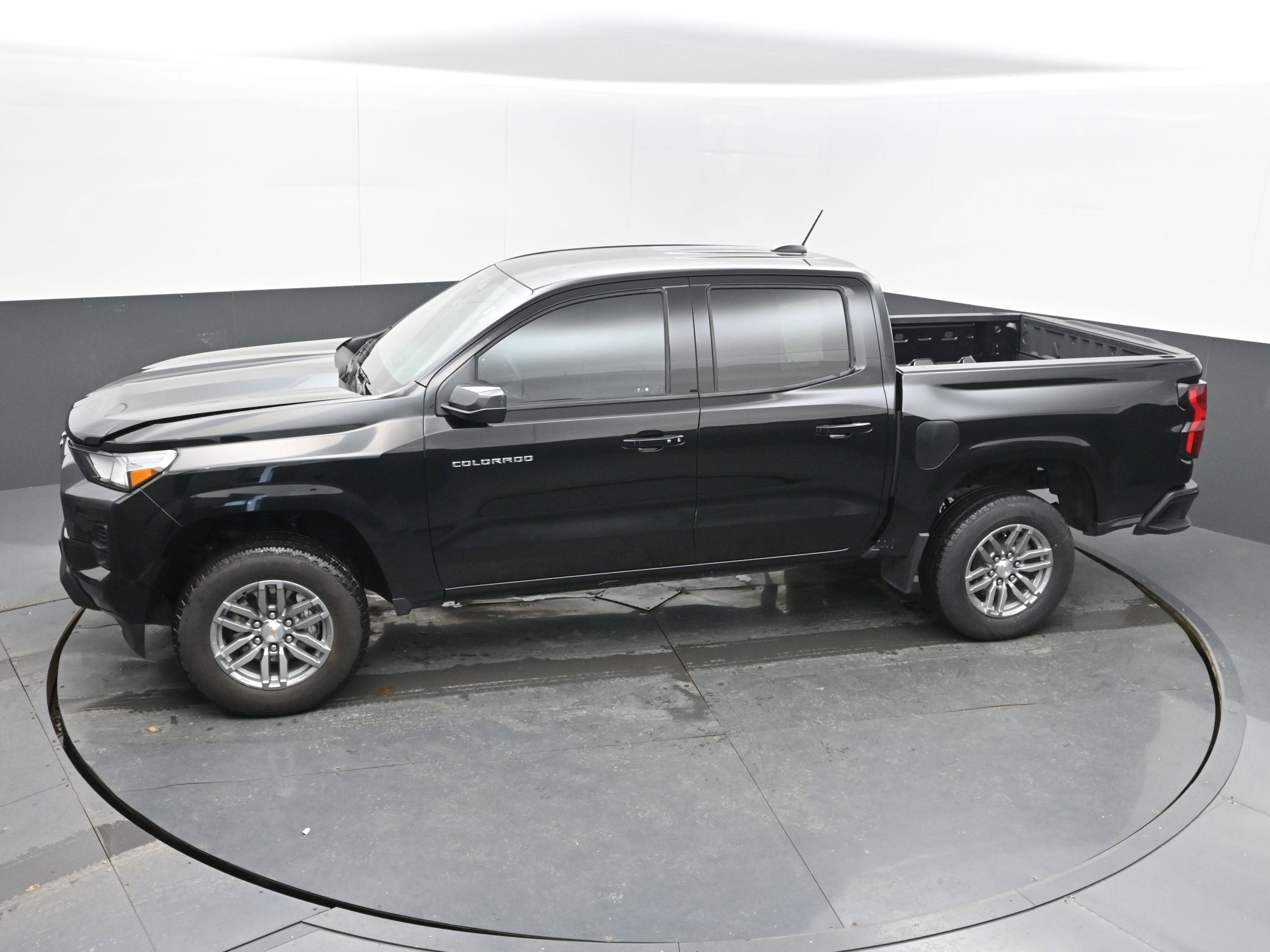2024 Chevrolet Colorado 2WD LT