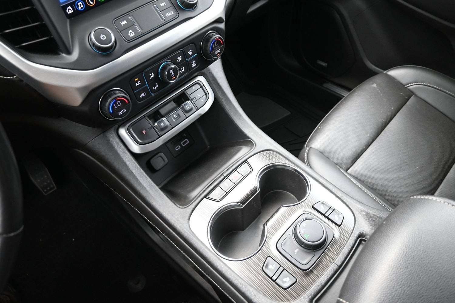 2021 GMC Acadia SLT