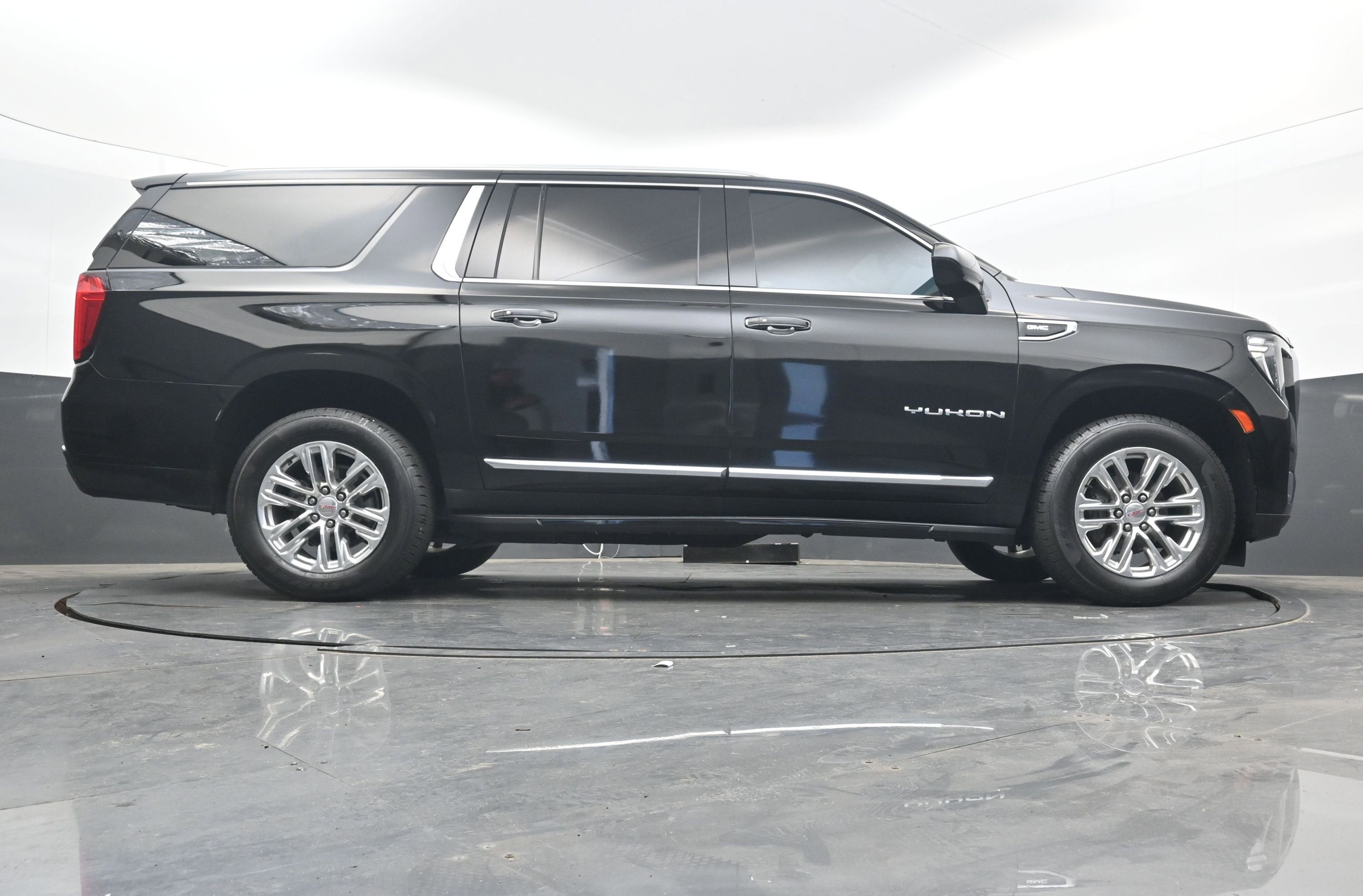 2021 GMC Yukon XL SLT