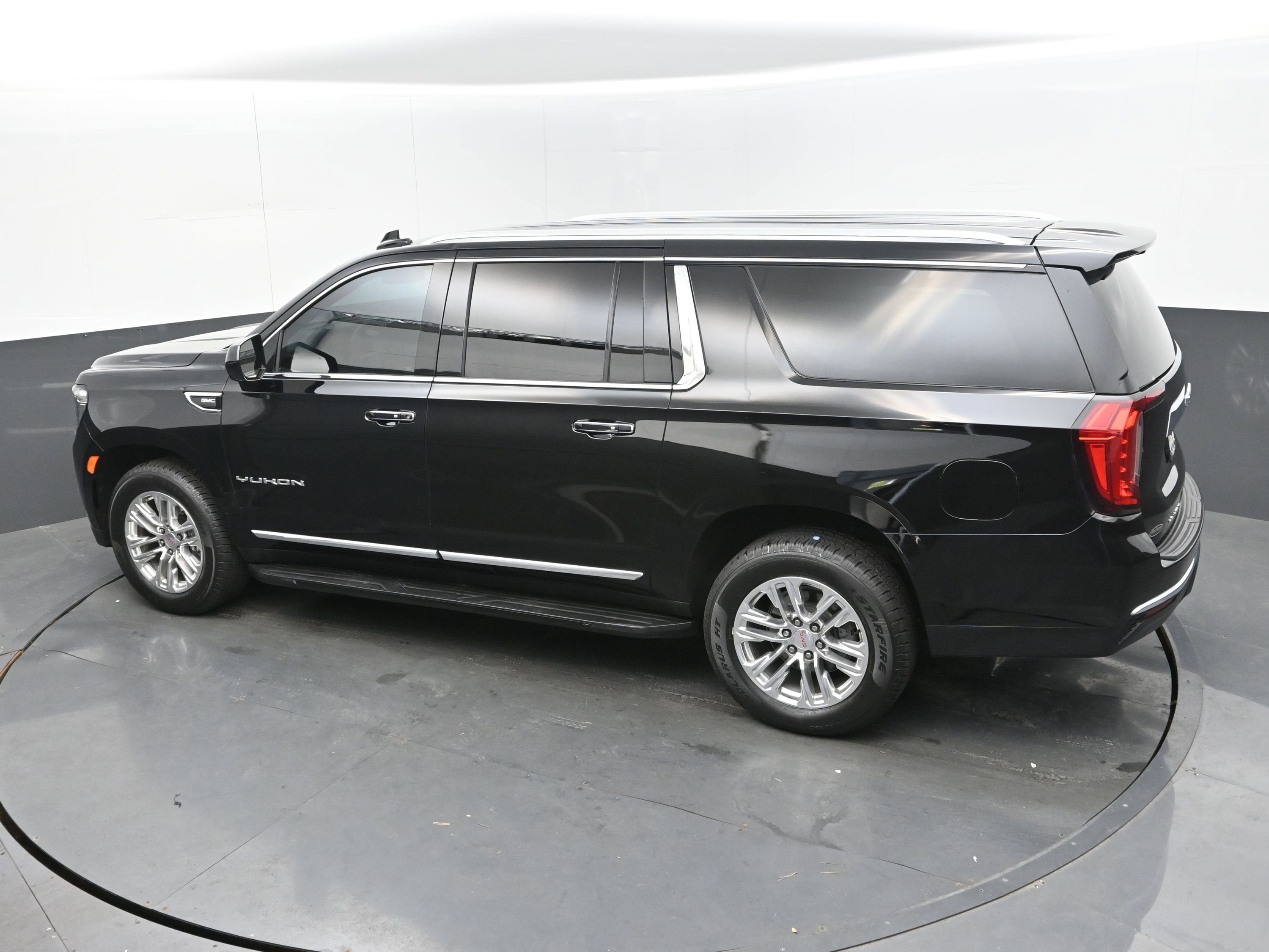 2021 GMC Yukon XL SLT