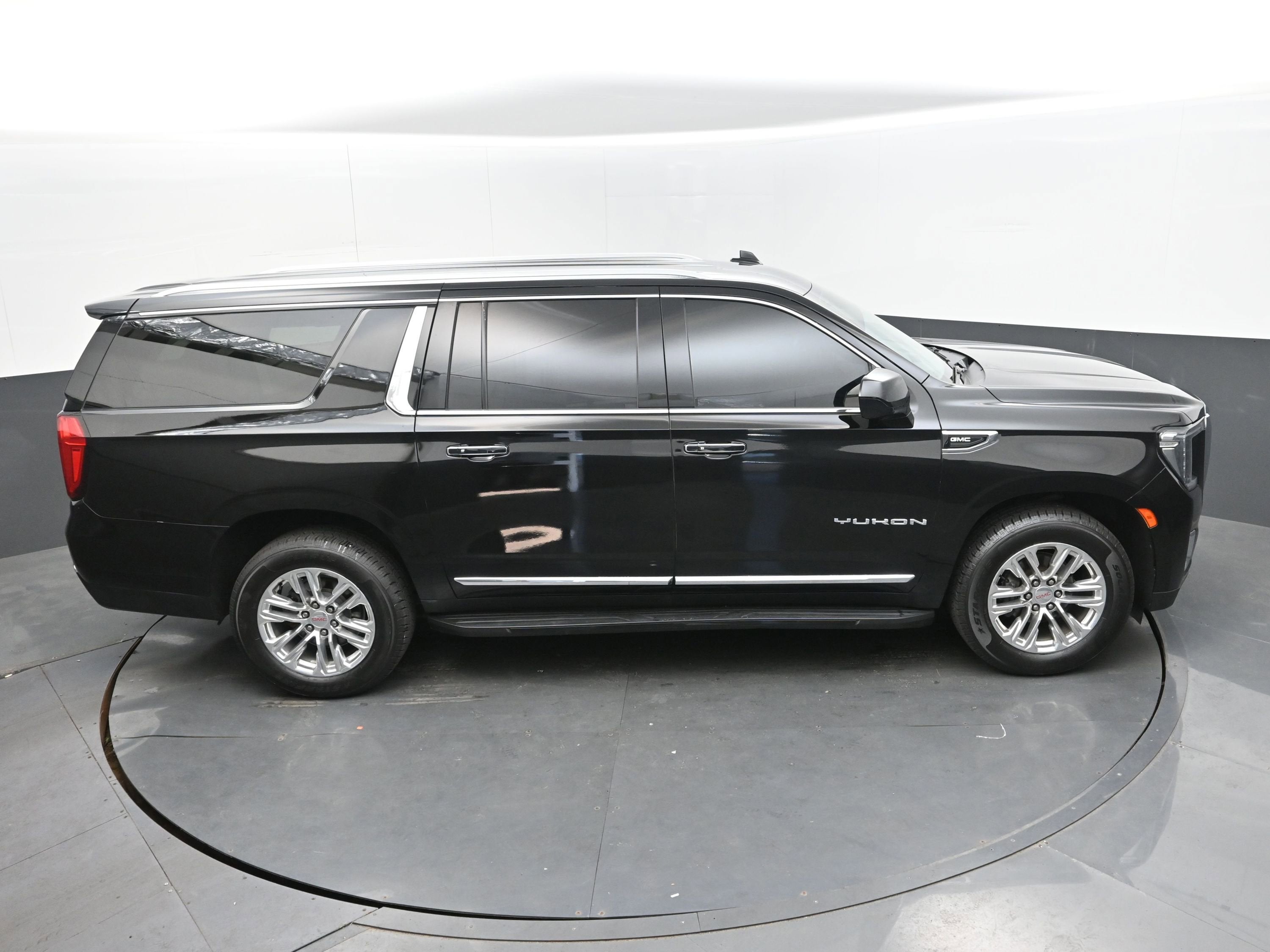 2021 GMC Yukon XL SLT