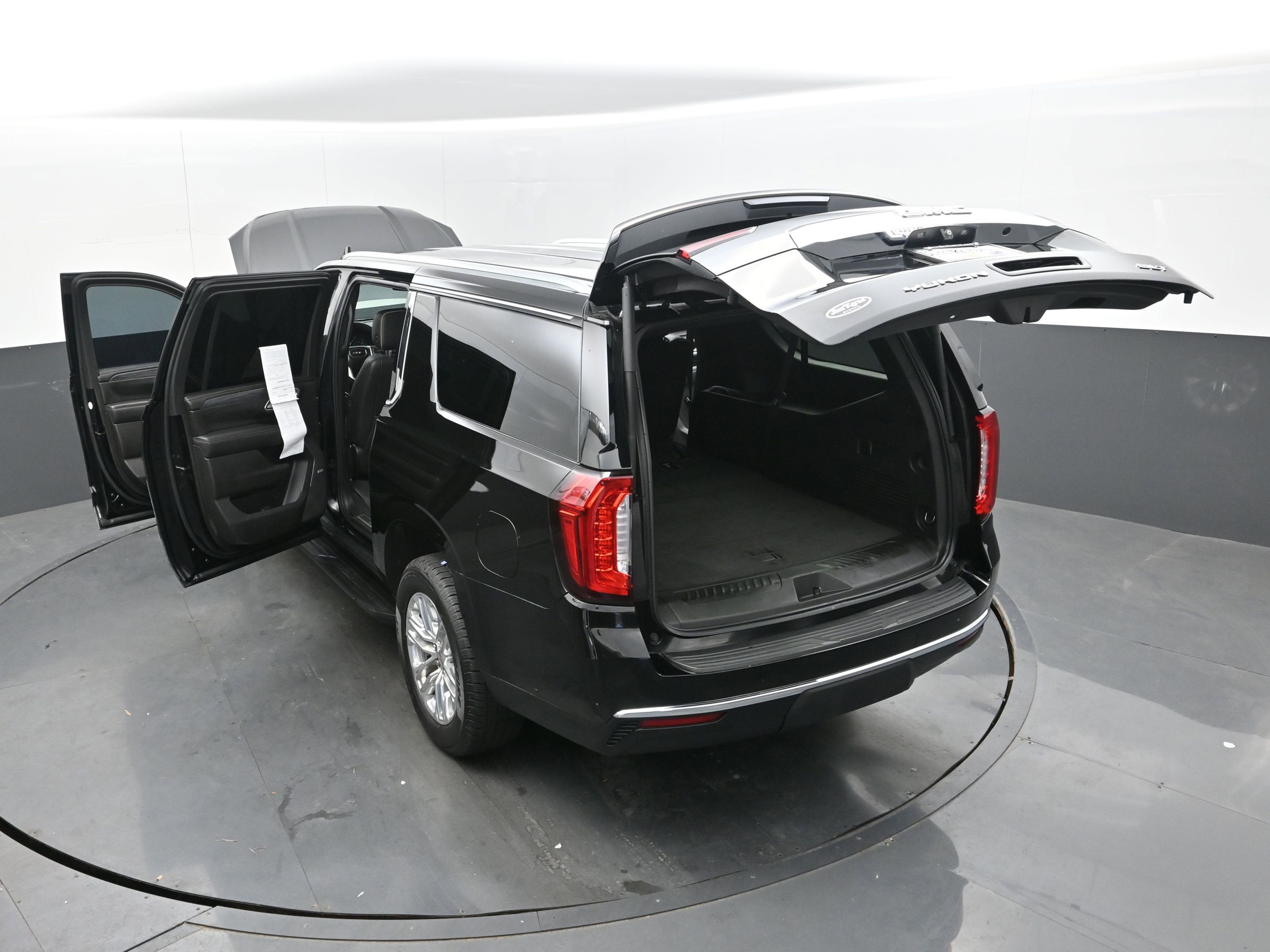 2021 GMC Yukon XL SLT