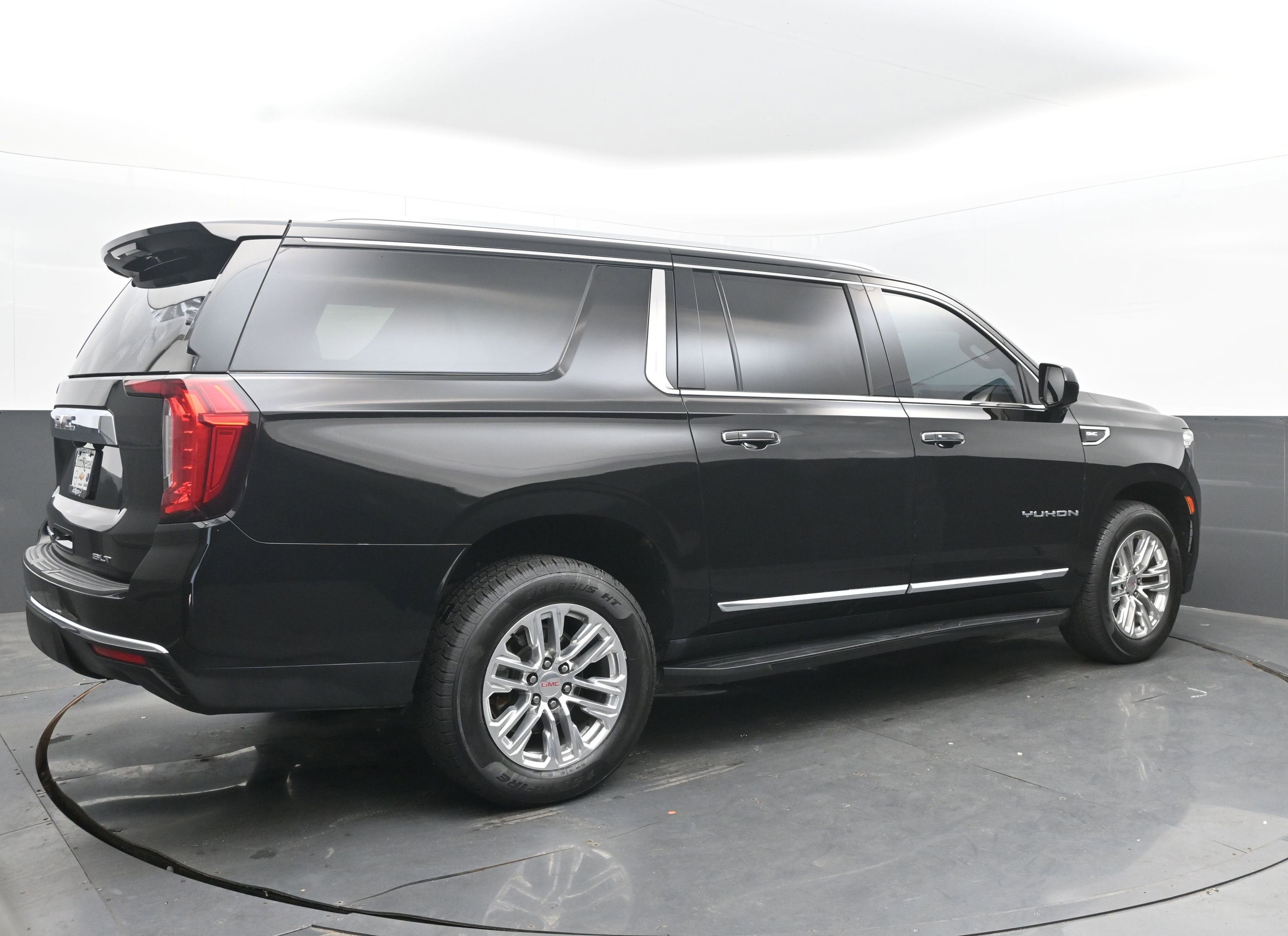 2021 GMC Yukon XL SLT