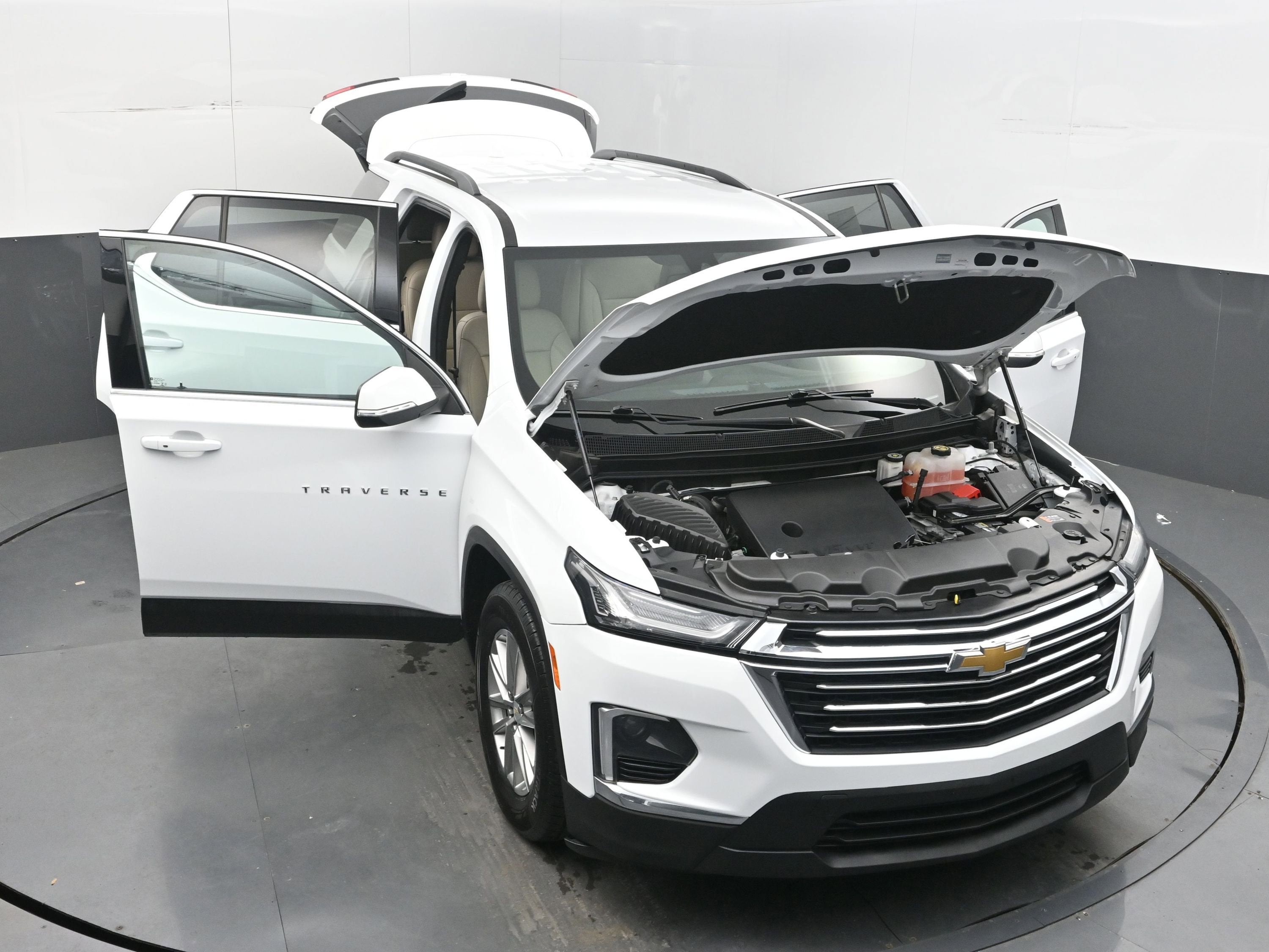 2022 Chevrolet Traverse LT Leather