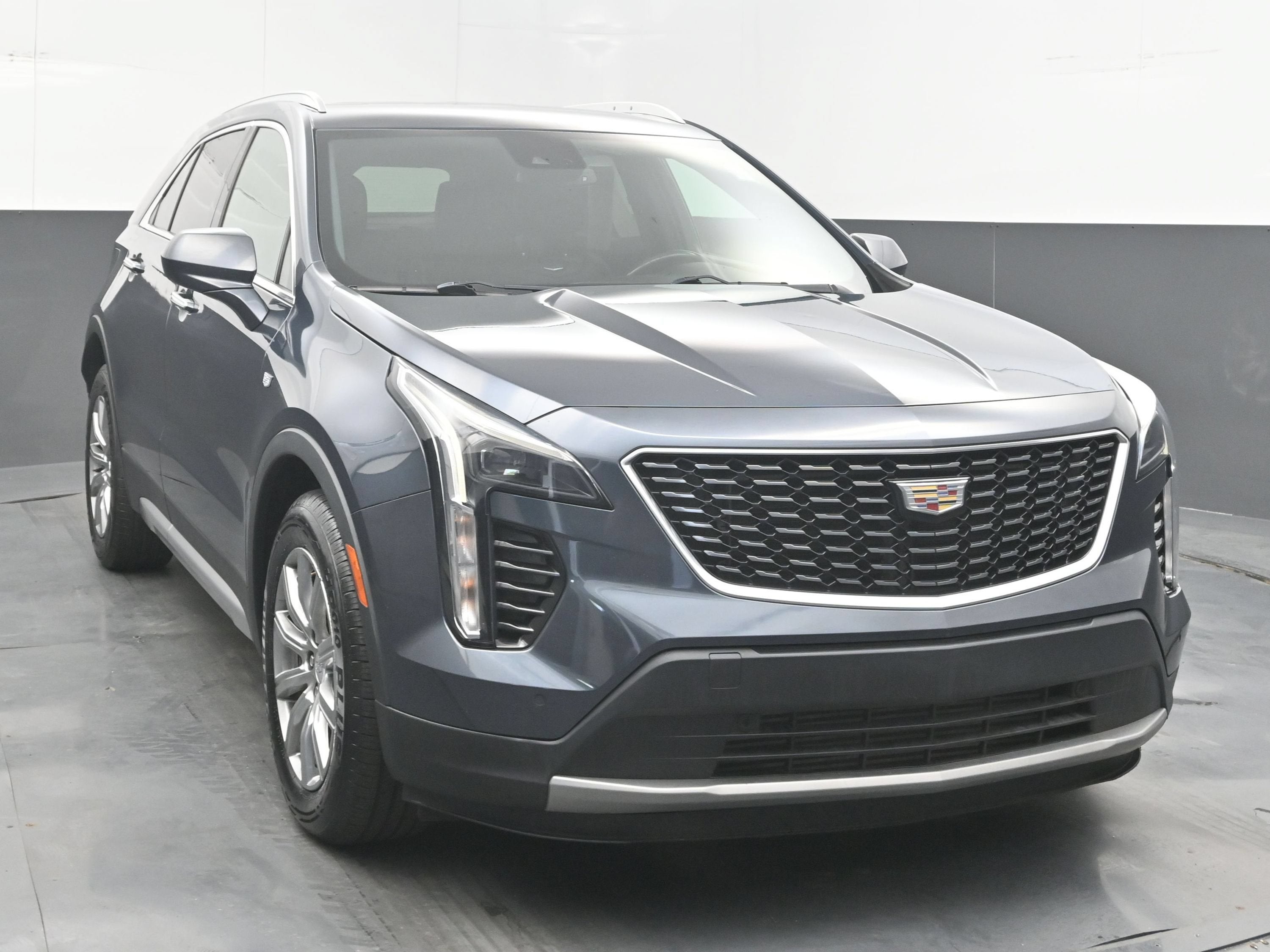 2020 Cadillac XT4 FWD Premium Luxury