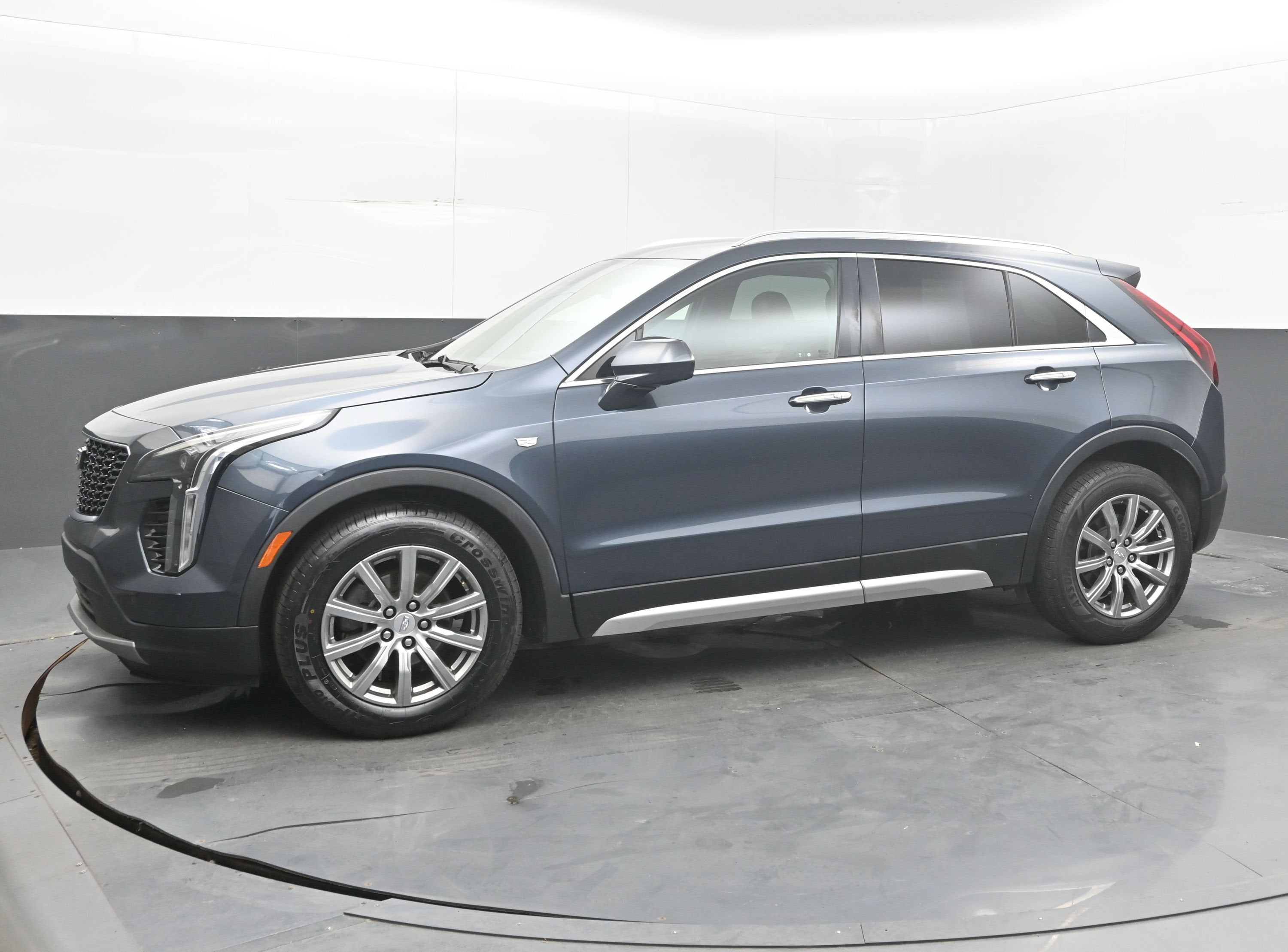 2020 Cadillac XT4 FWD Premium Luxury