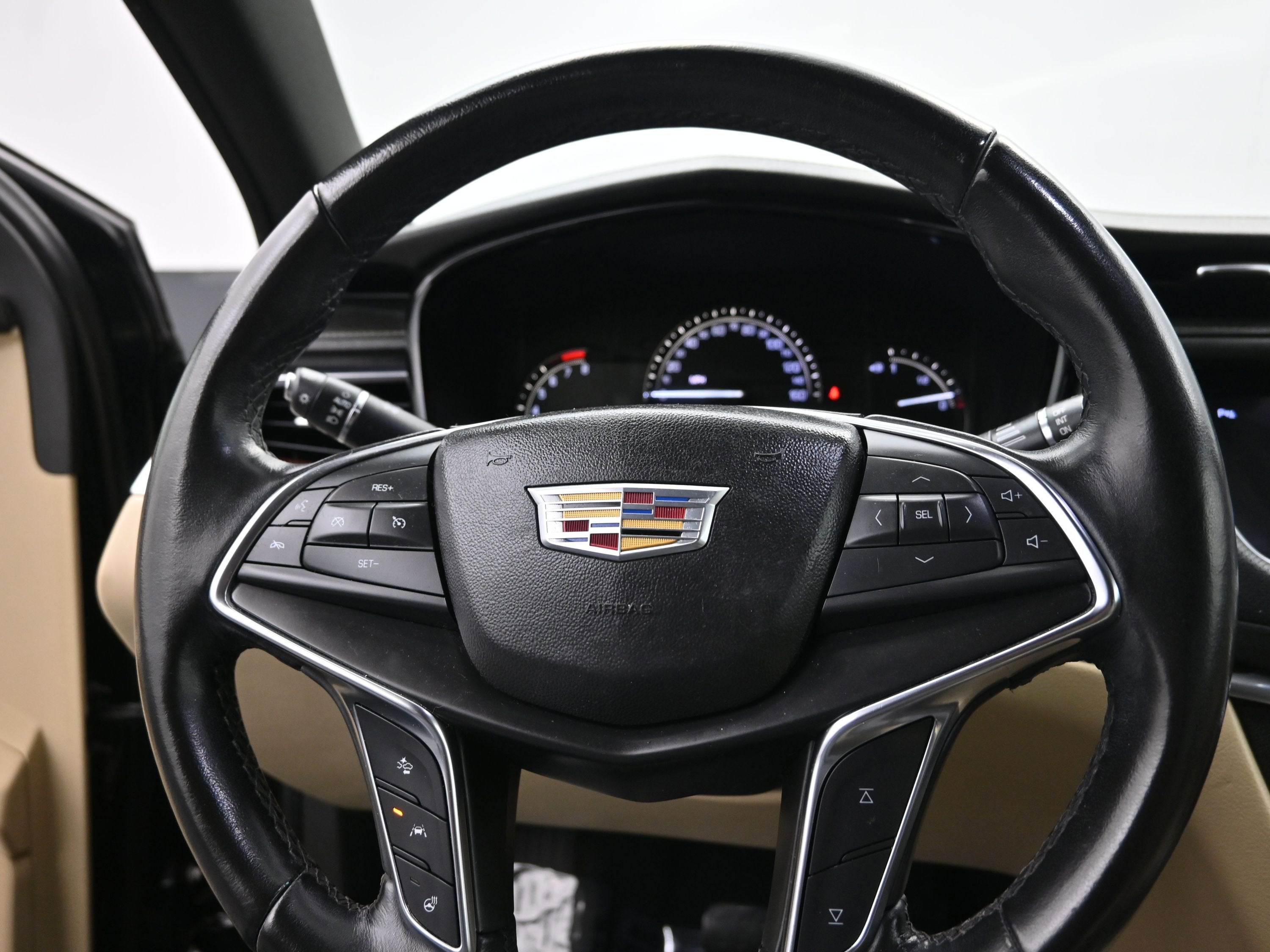 2018 Cadillac XT5 Luxury FWD