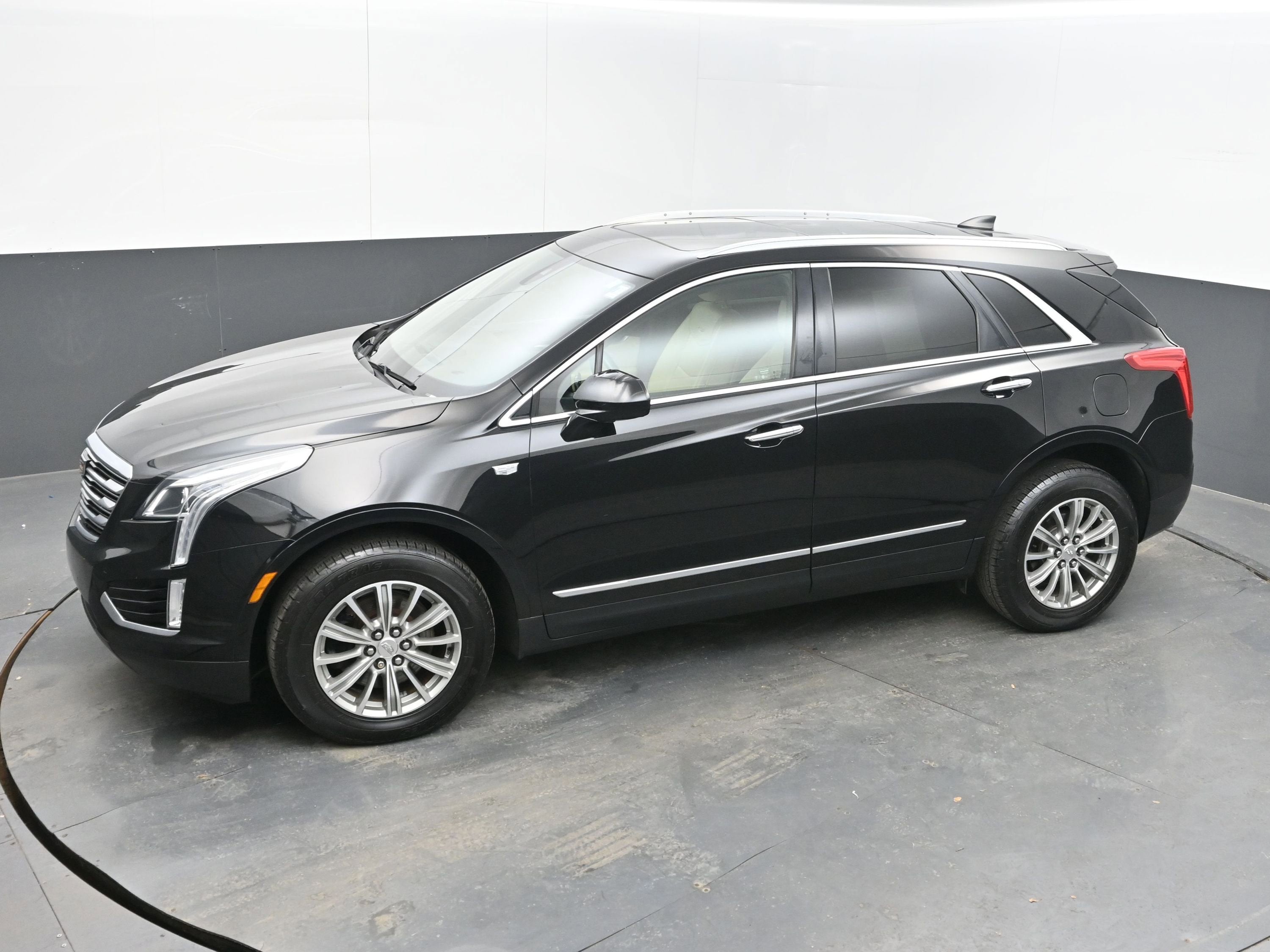 2018 Cadillac XT5 Luxury FWD