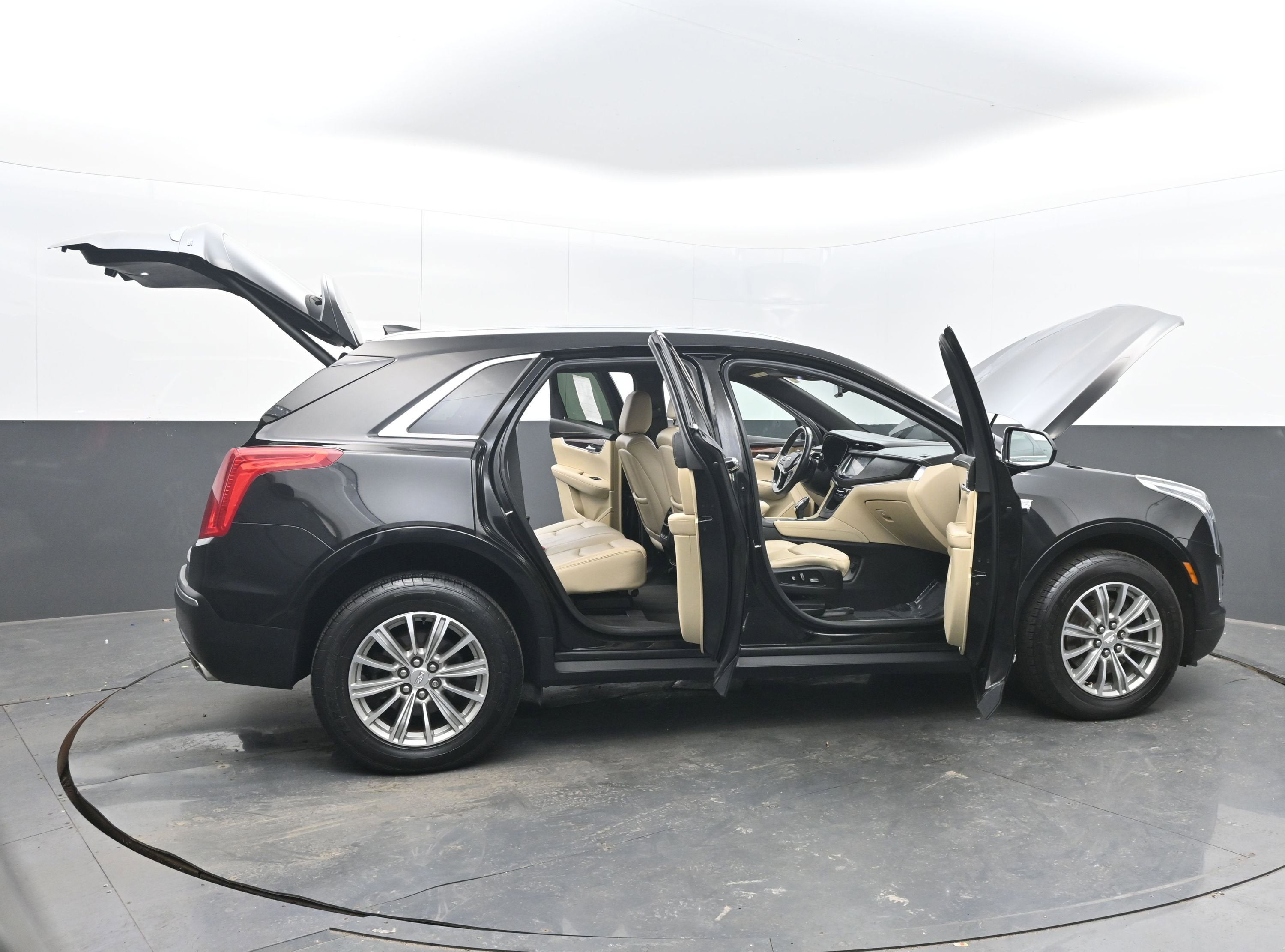 2018 Cadillac XT5 Luxury FWD