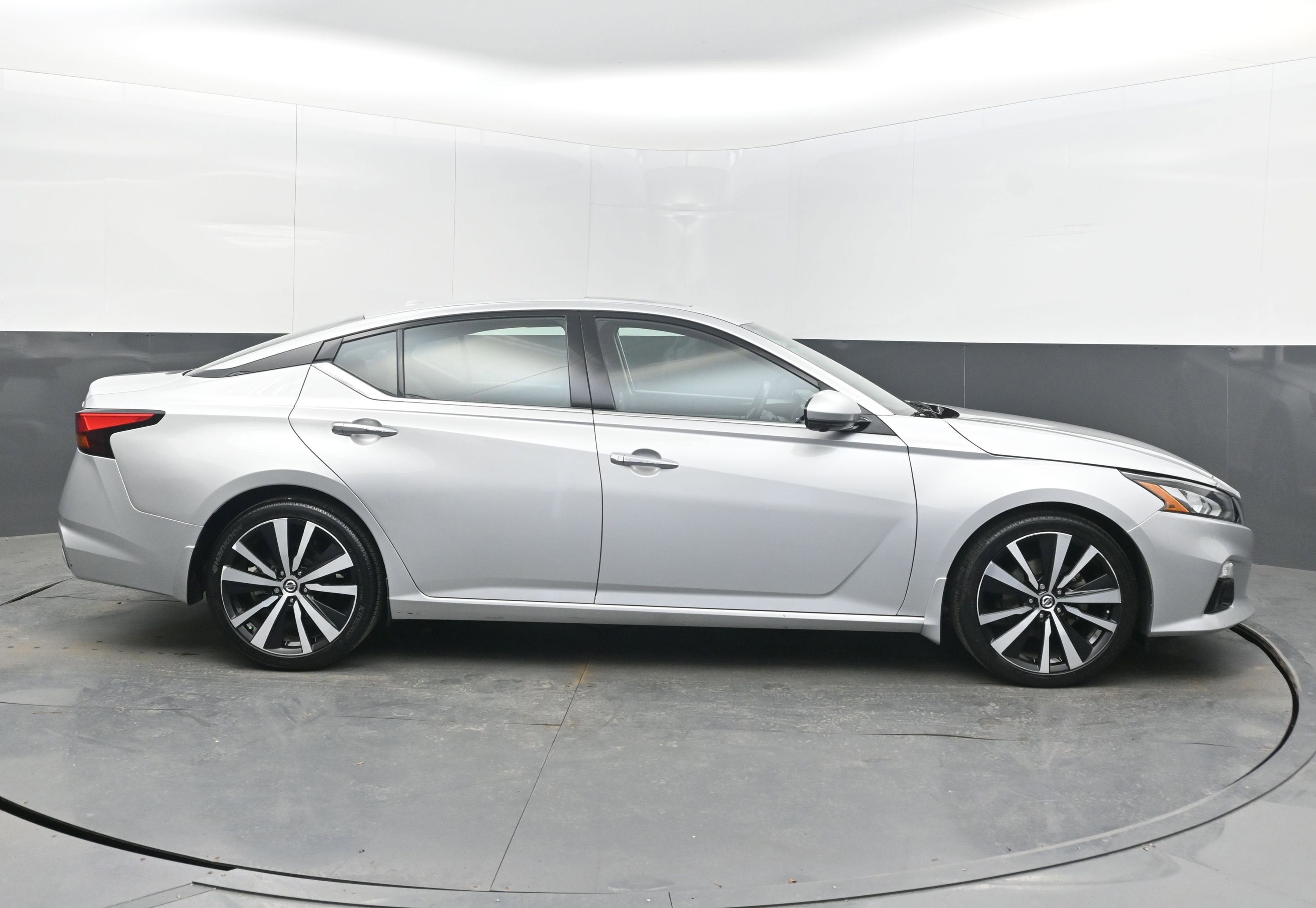 2020 Nissan Altima 2.0 Platinum