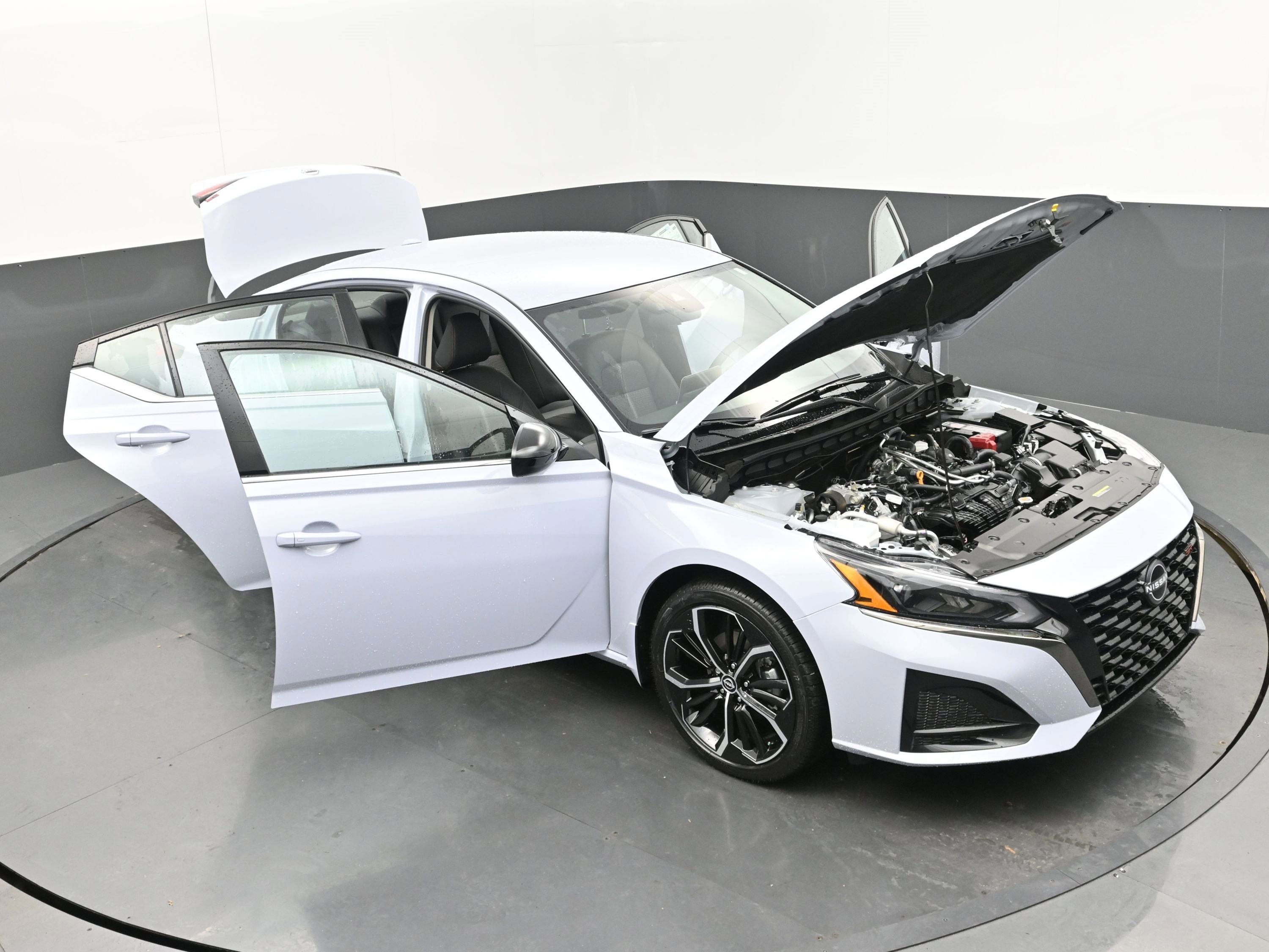 2025 Nissan ALTIMA SR