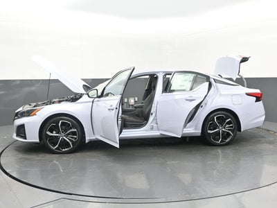 2025 Nissan ALTIMA SR