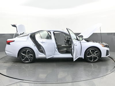 2025 Nissan ALTIMA SR