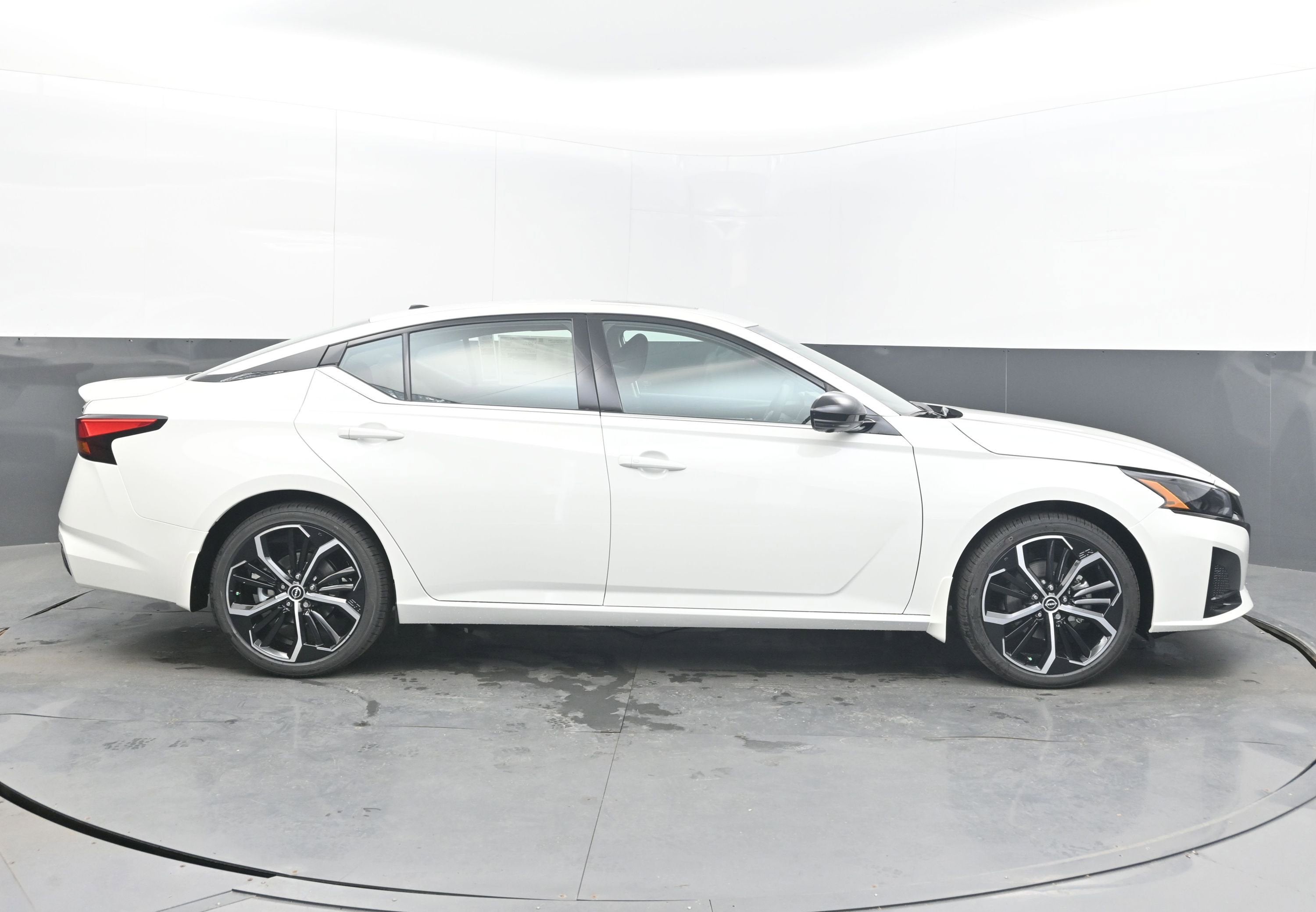 2026 Nissan ALTIMA SR PREMIUM