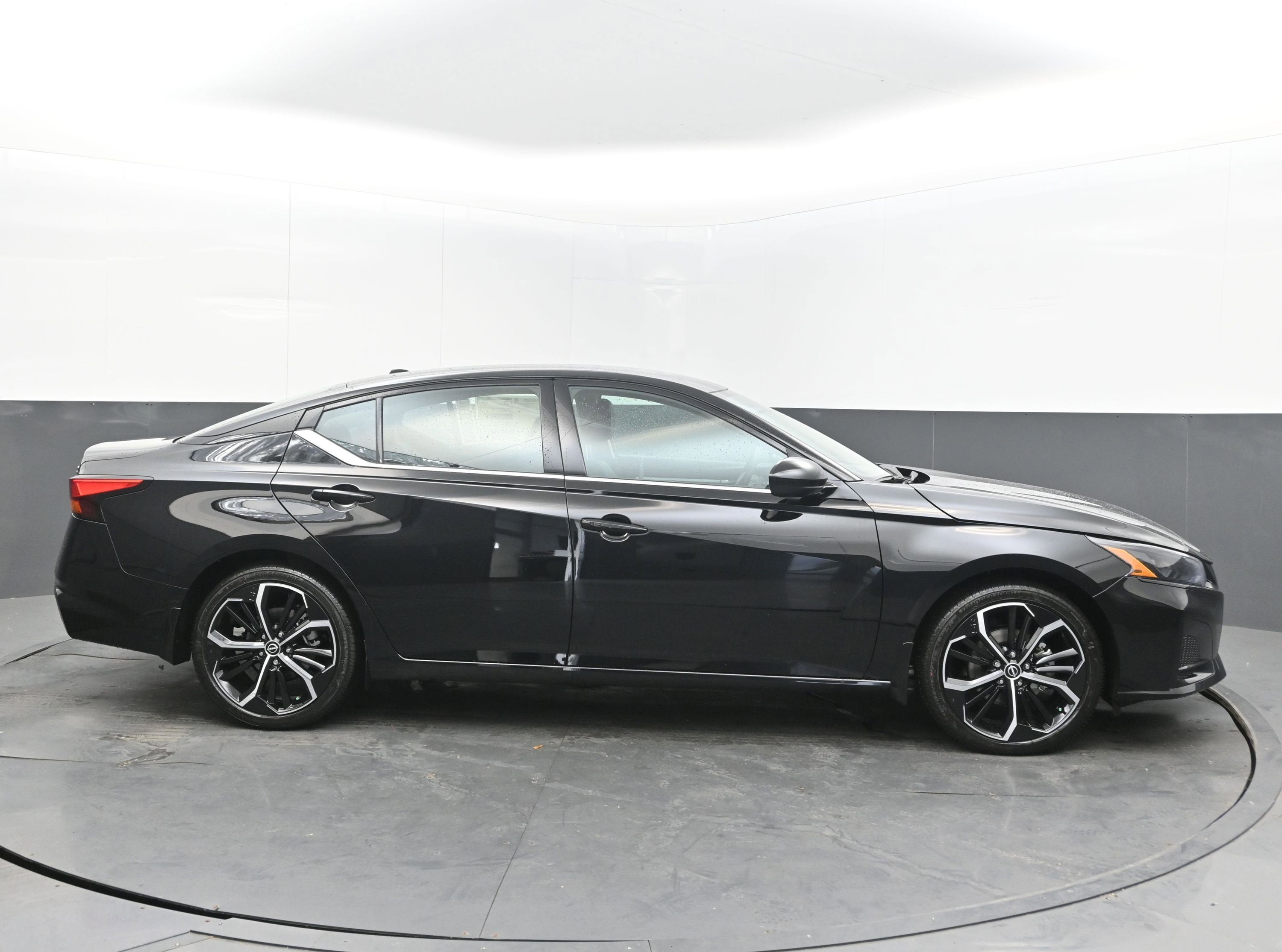 2026 Nissan ALTIMA SR