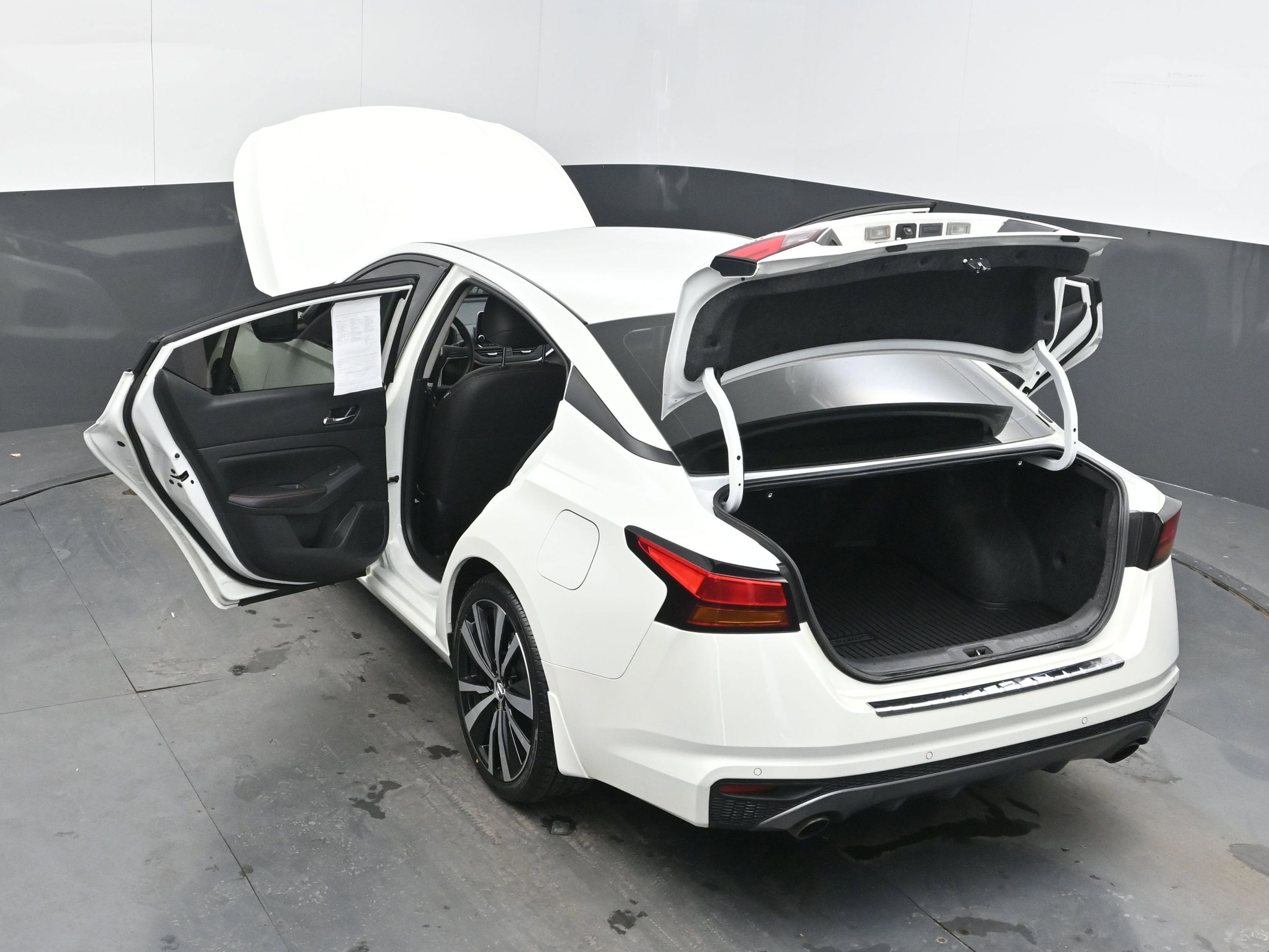 2022 Nissan Altima 2.5 SR