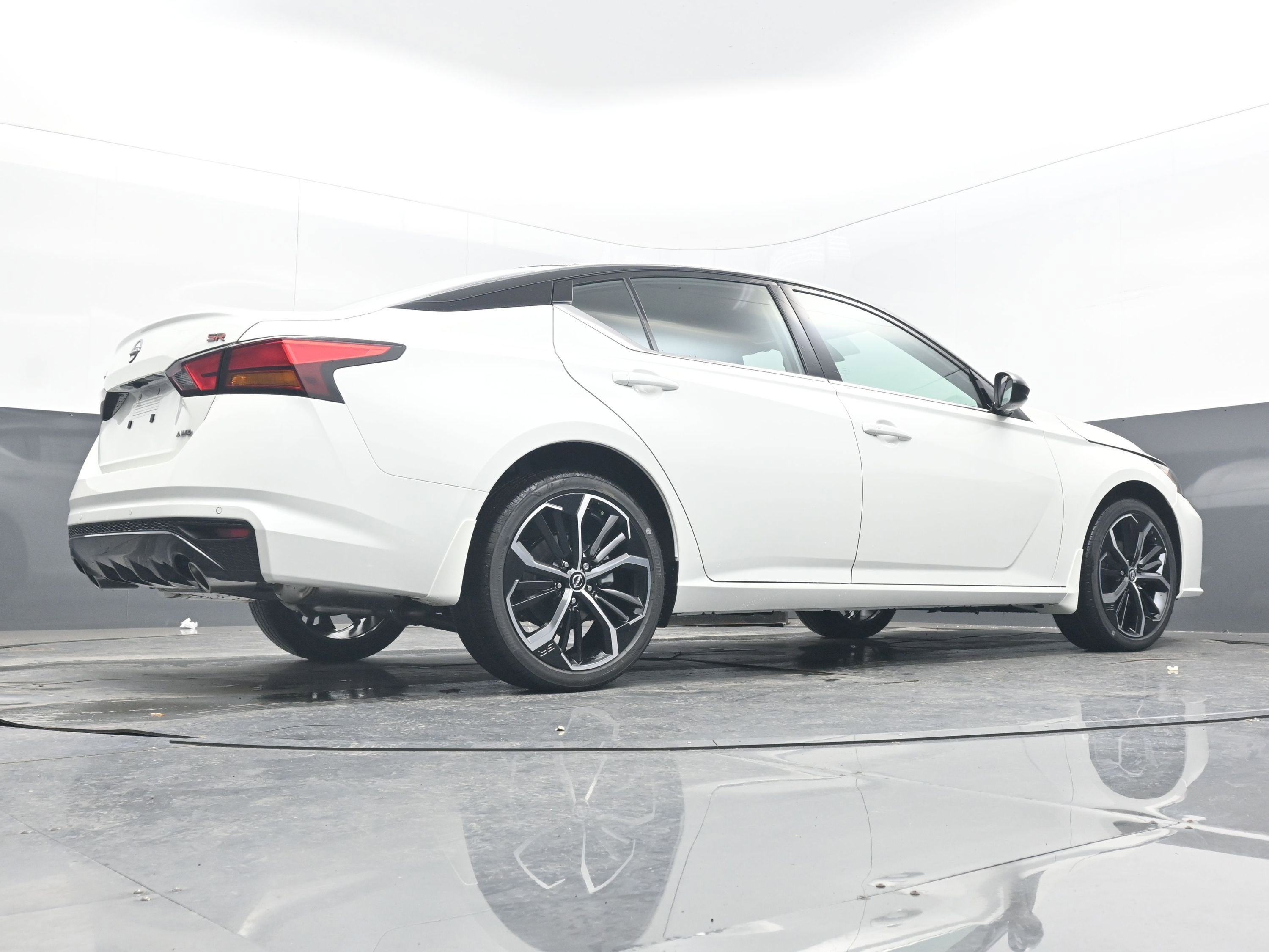 2026 Nissan ALTIMA SR