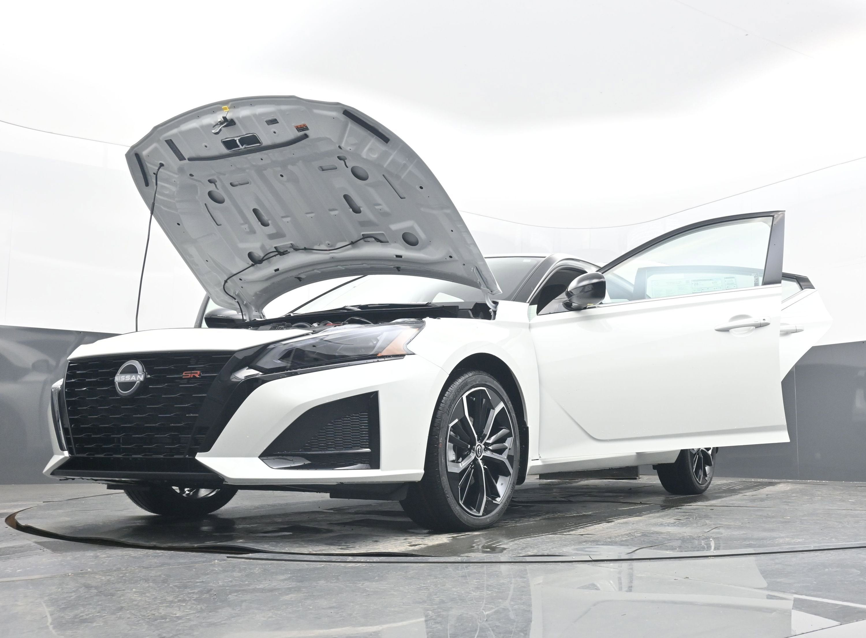 2026 Nissan ALTIMA SR